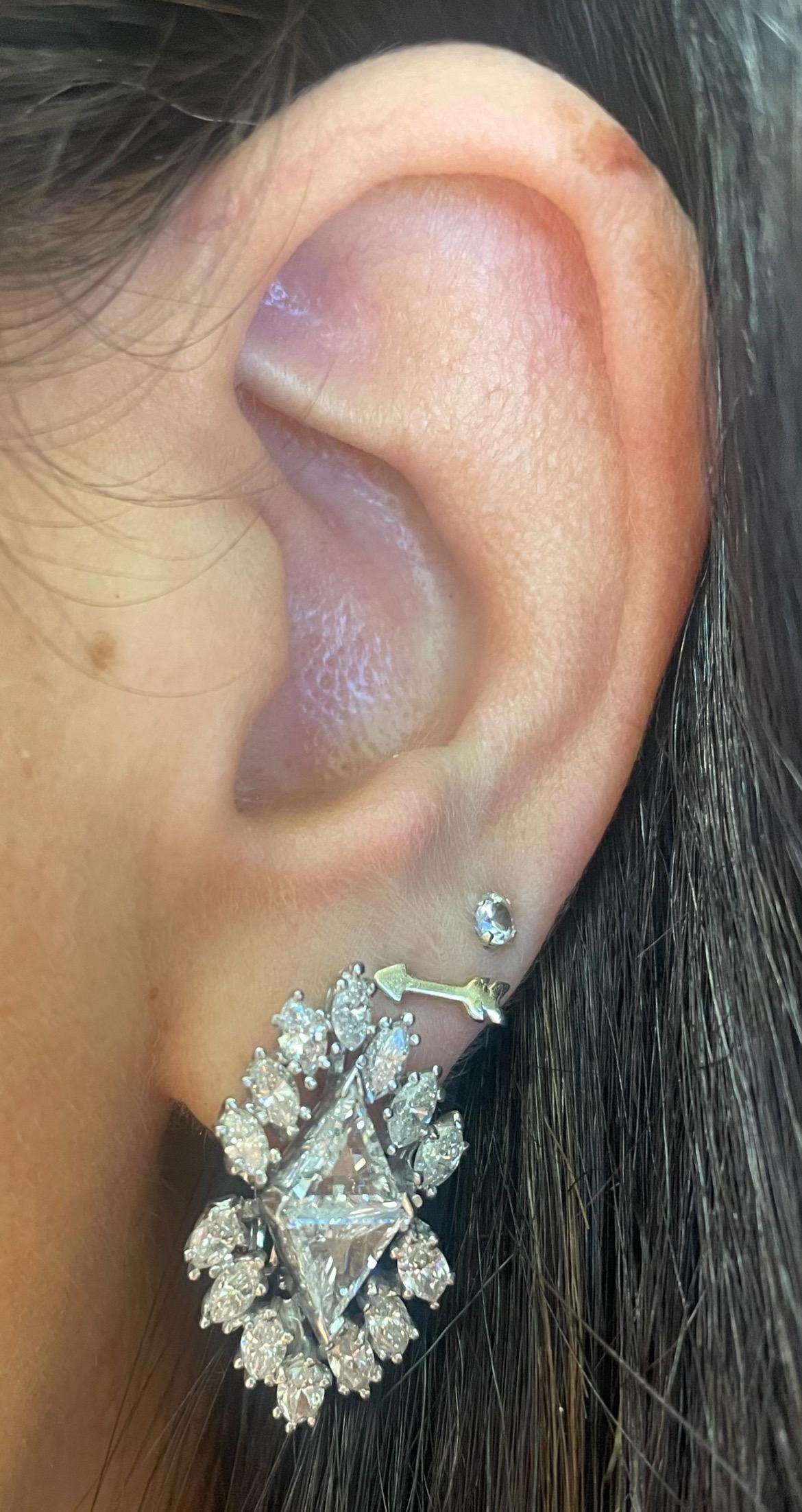 Aquamarine and Diamond Day and Night Earrings In Excellent Condition For Sale In New York, NY