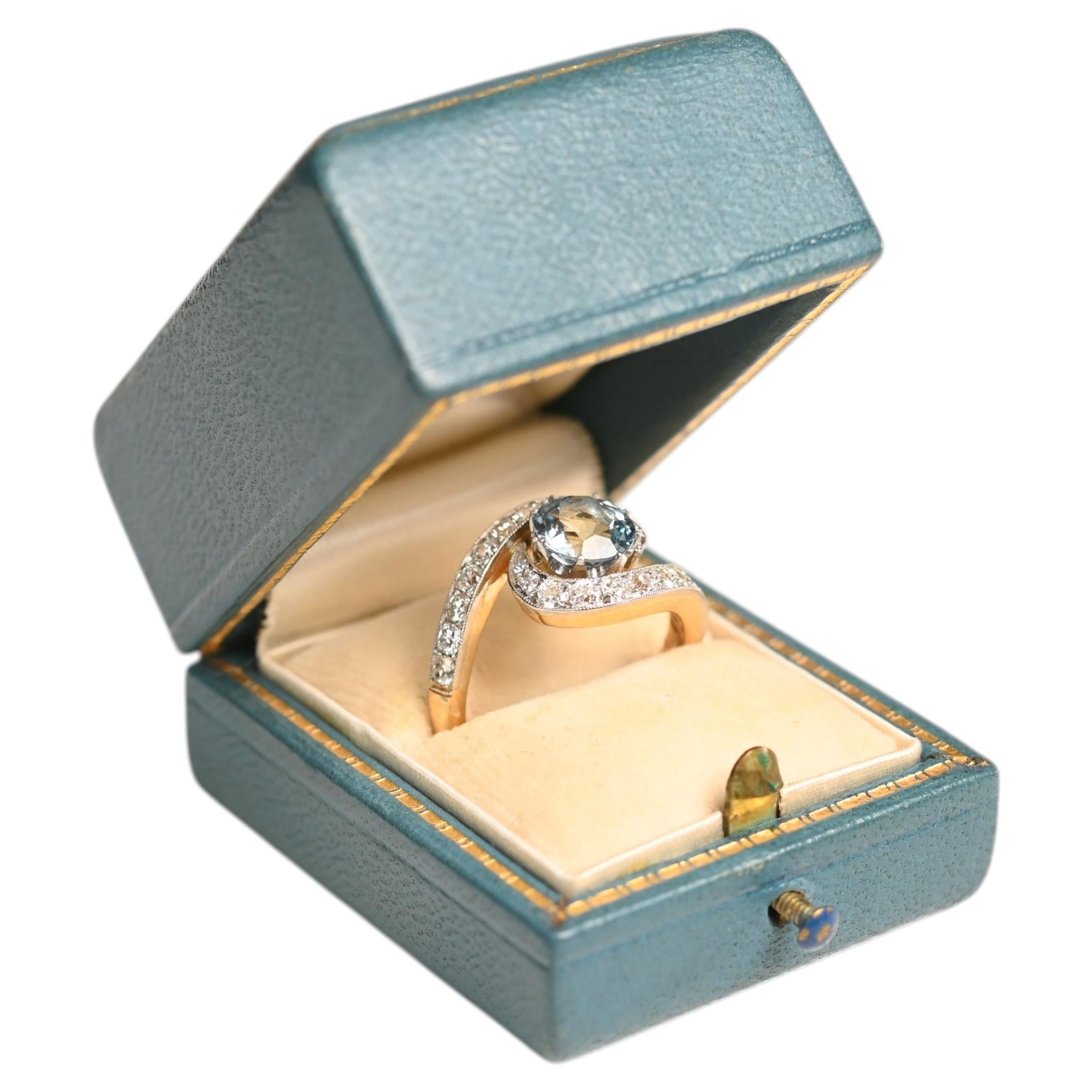 Aquamarine and Diamond Engagement Ring. 1.10ct Aquamarine Ring Platinum 18K Gold For Sale
