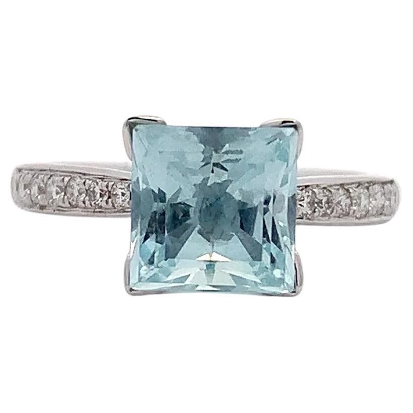 Aquamarine and diamond fashion engagement ring 18k white gold
