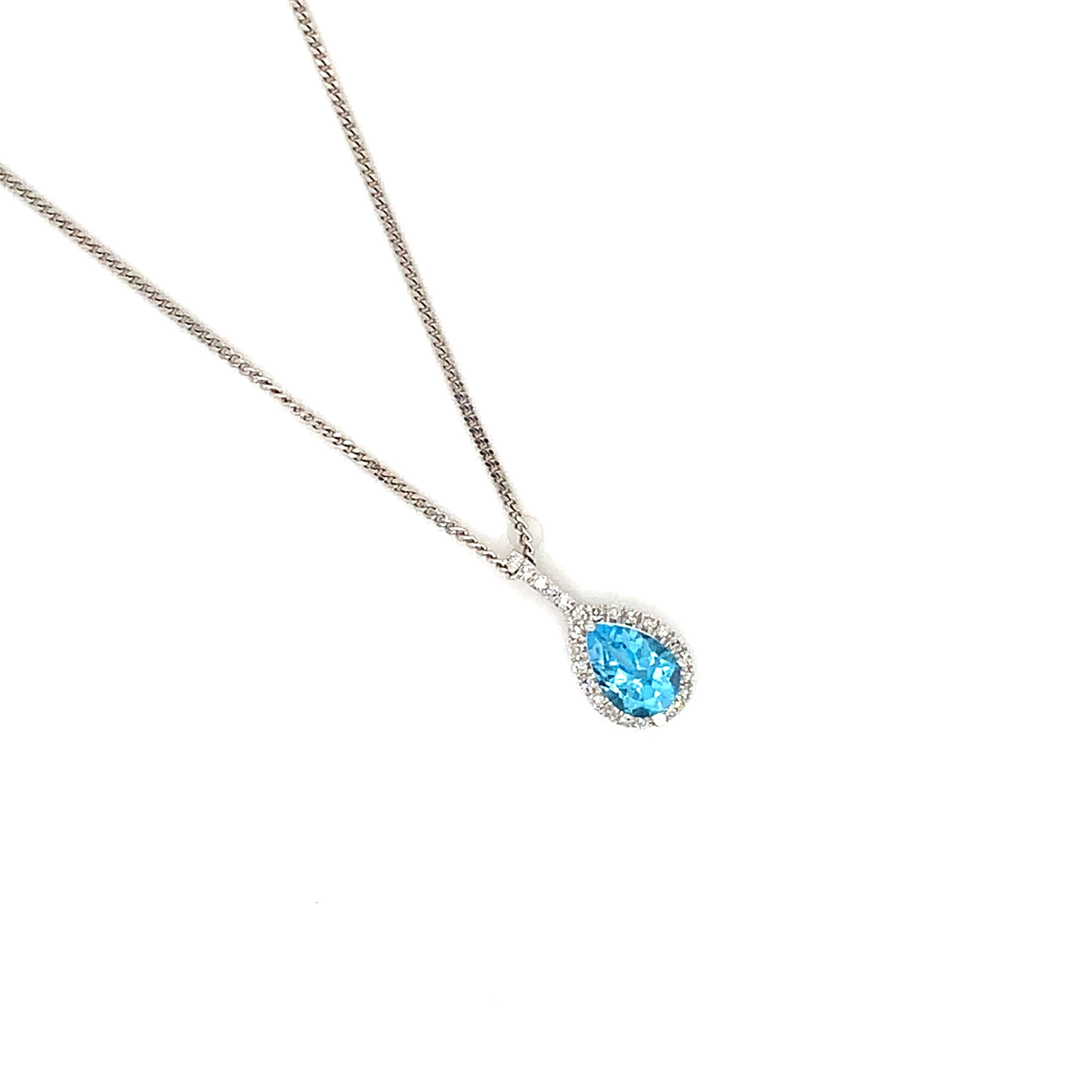 Collana con ciondolo a goccia a forma di pera con acquamarina e diamanti in oro bianco In condizioni Nuovo in vendita a London, GB