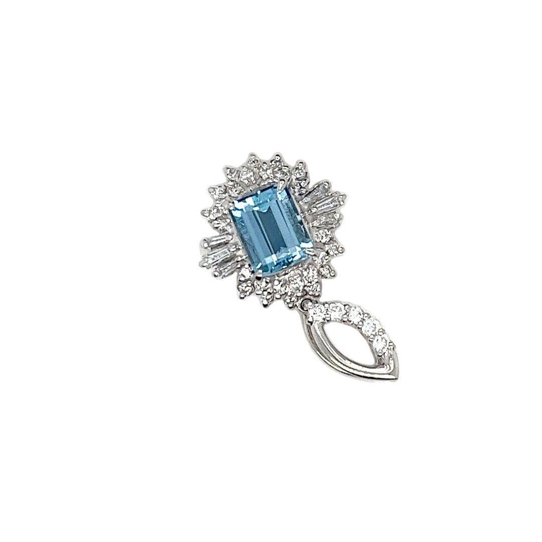 Aquamarine and Diamond Halo Pendant in Platinum In Good Condition For Sale In Coral Gables, FL