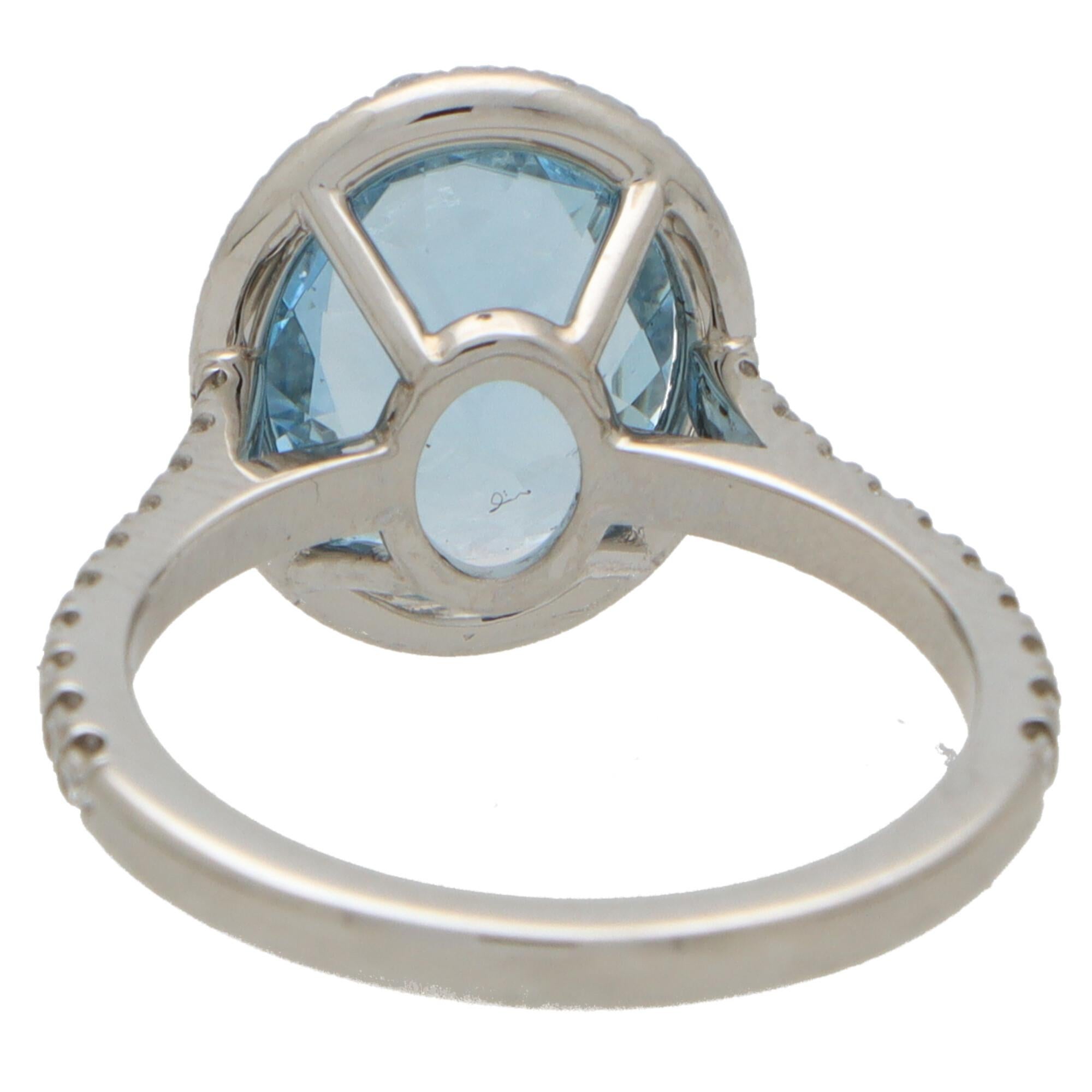 Aquamarine and Diamond Halo Ring in Platinum In Excellent Condition In London, GB