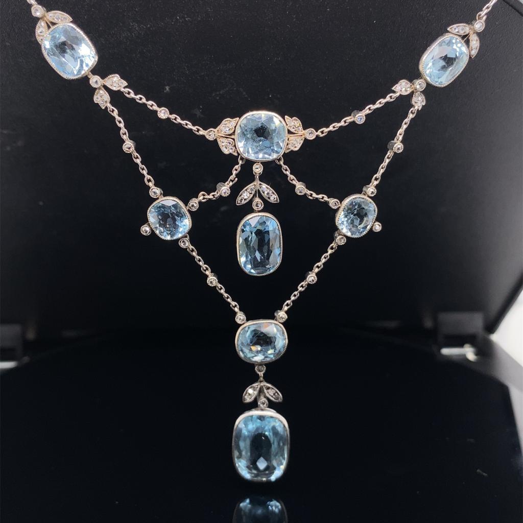 Aquamarine and Diamond Necklace Platinum, Circa 1900 In Good Condition In London, GB