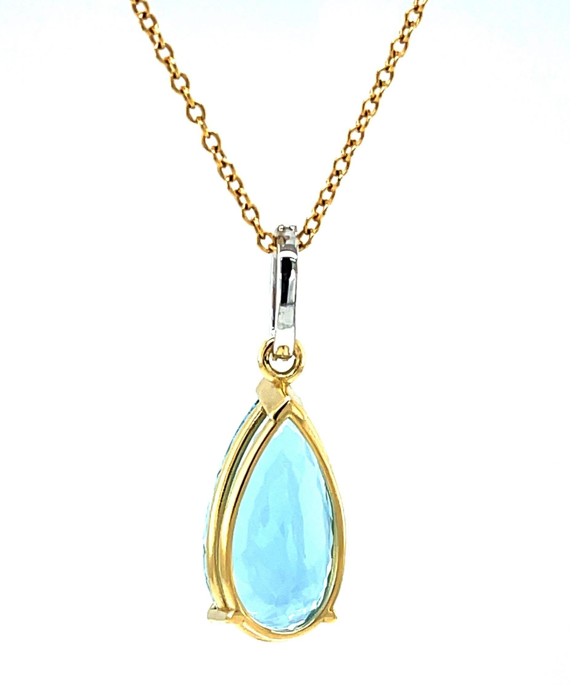 Aquamarine and Diamond Pendant, 8.28 Carats in 18k Yellow and White Gold In New Condition For Sale In Los Angeles, CA