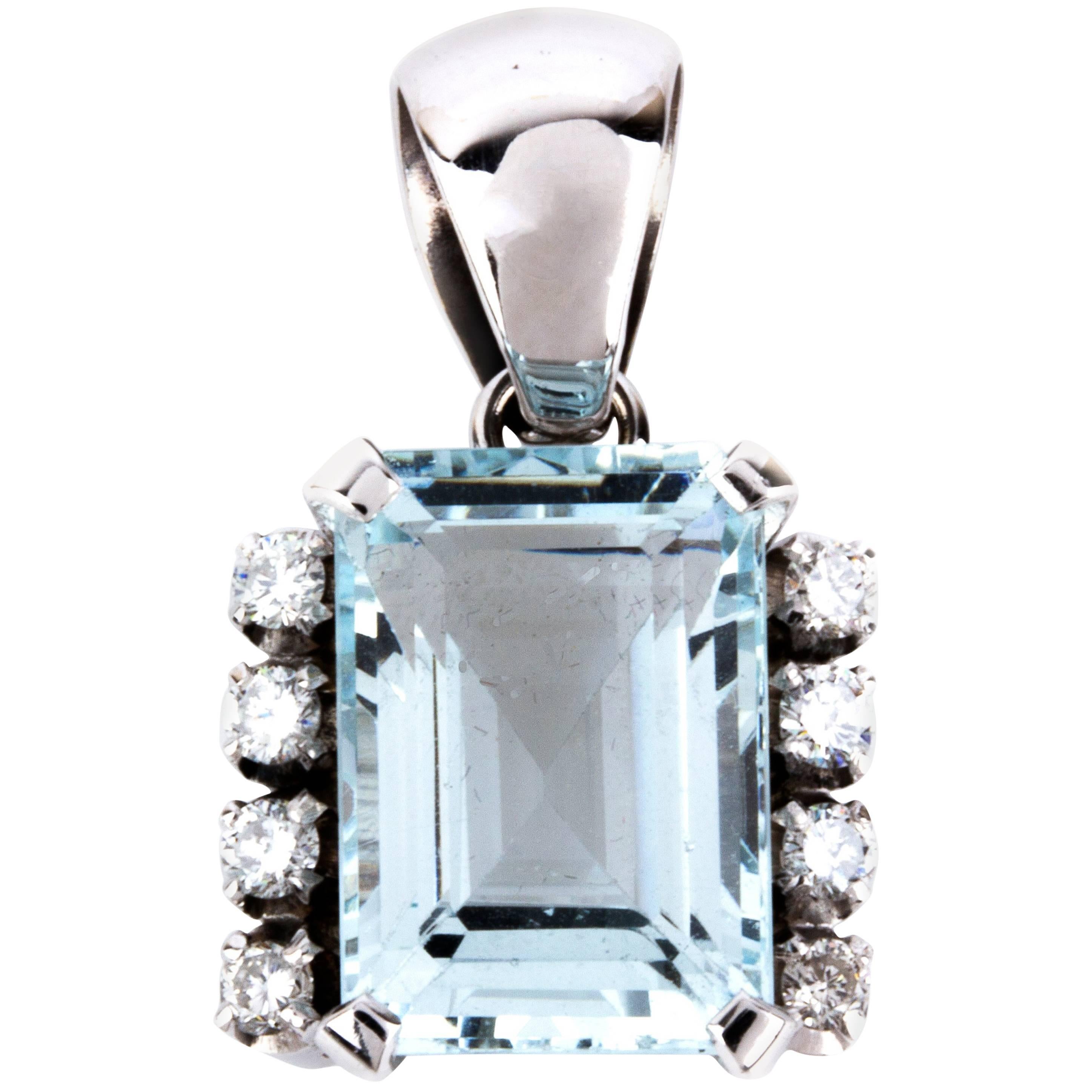 Aquamarine and Diamond Pendant For Sale