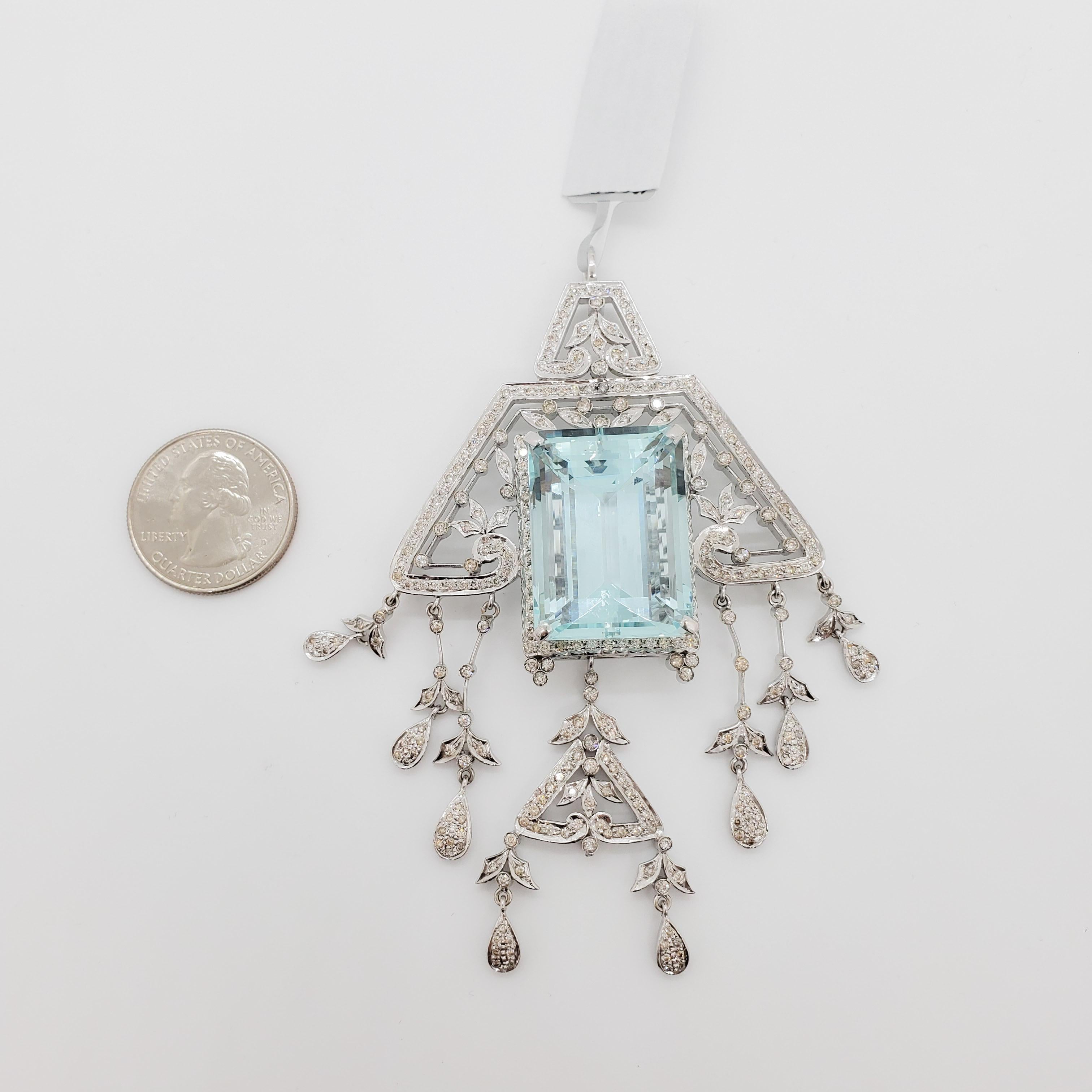 Aquamarine and Diamond Pendant in 18k White Gold For Sale 1