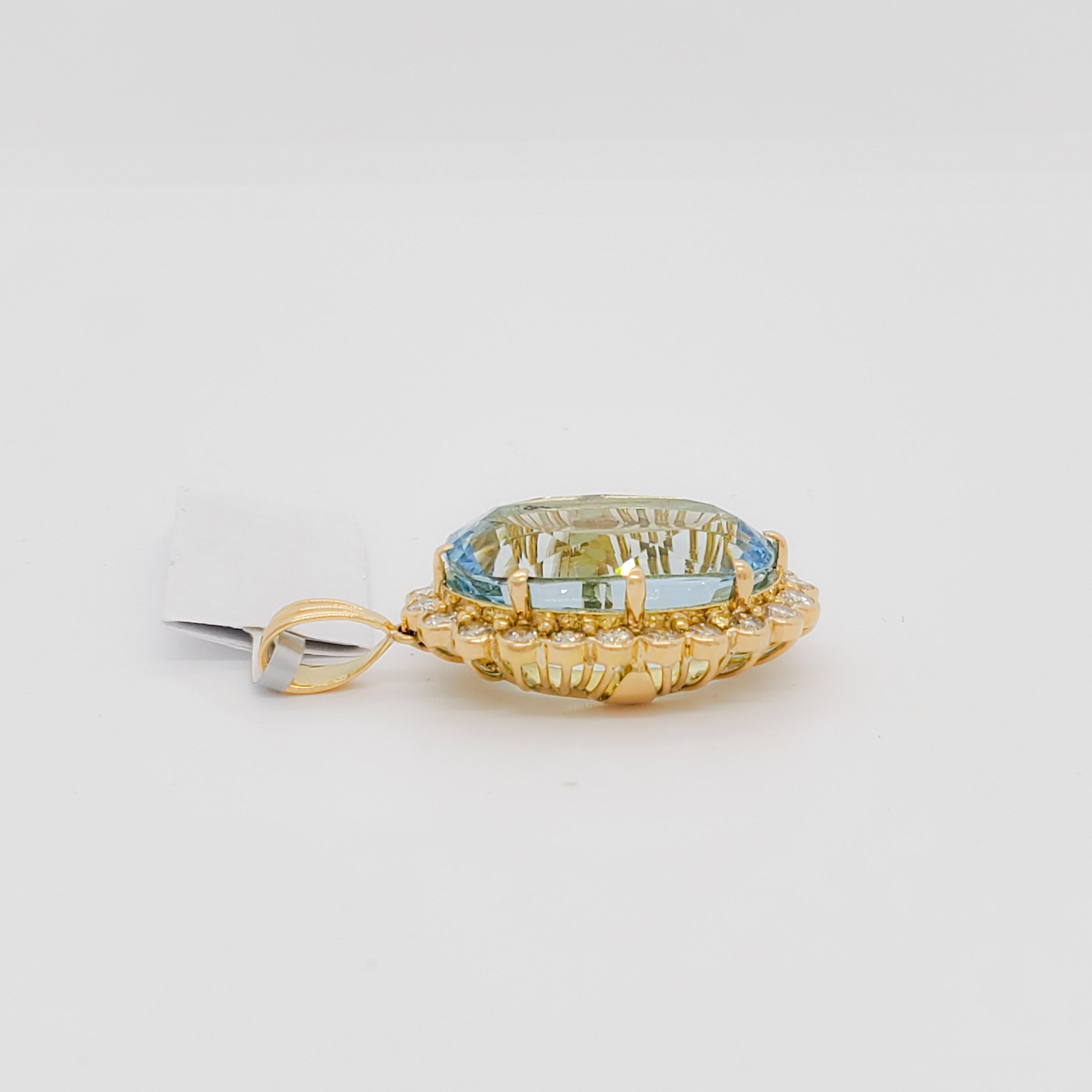 Aquamarine and Diamond Pendant in 18k Yellow Gold 2