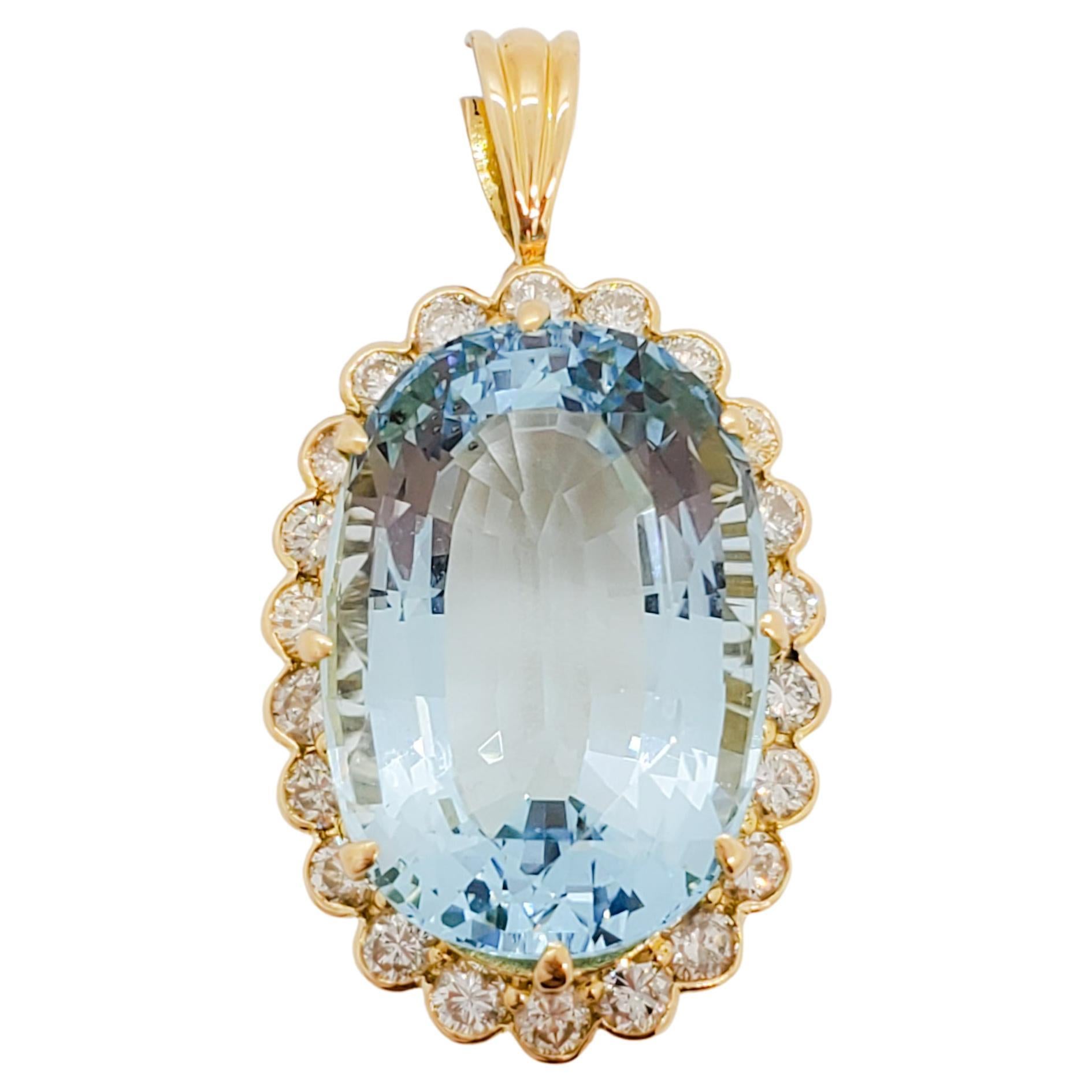 Aquamarine and Diamond Pendant in 18k Yellow Gold