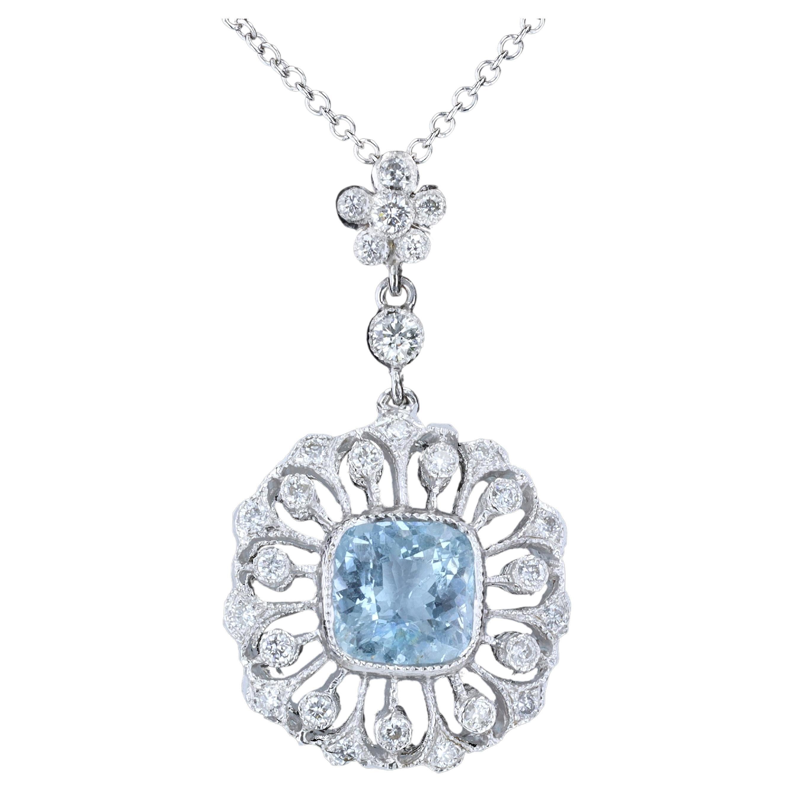 Aquamarine and Diamond Pendant Necklace For Sale