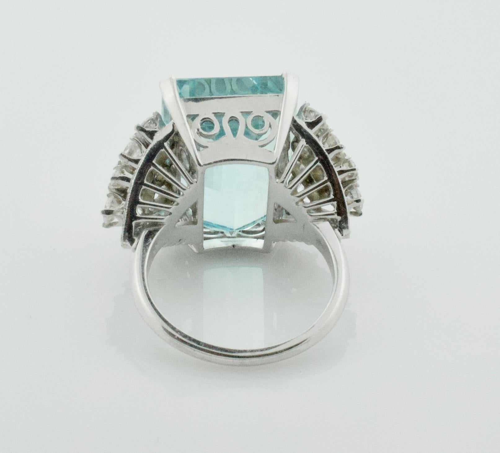 Aquamarine and Diamond Platinum Ring 20.00 Carat In Good Condition In Wailea, HI