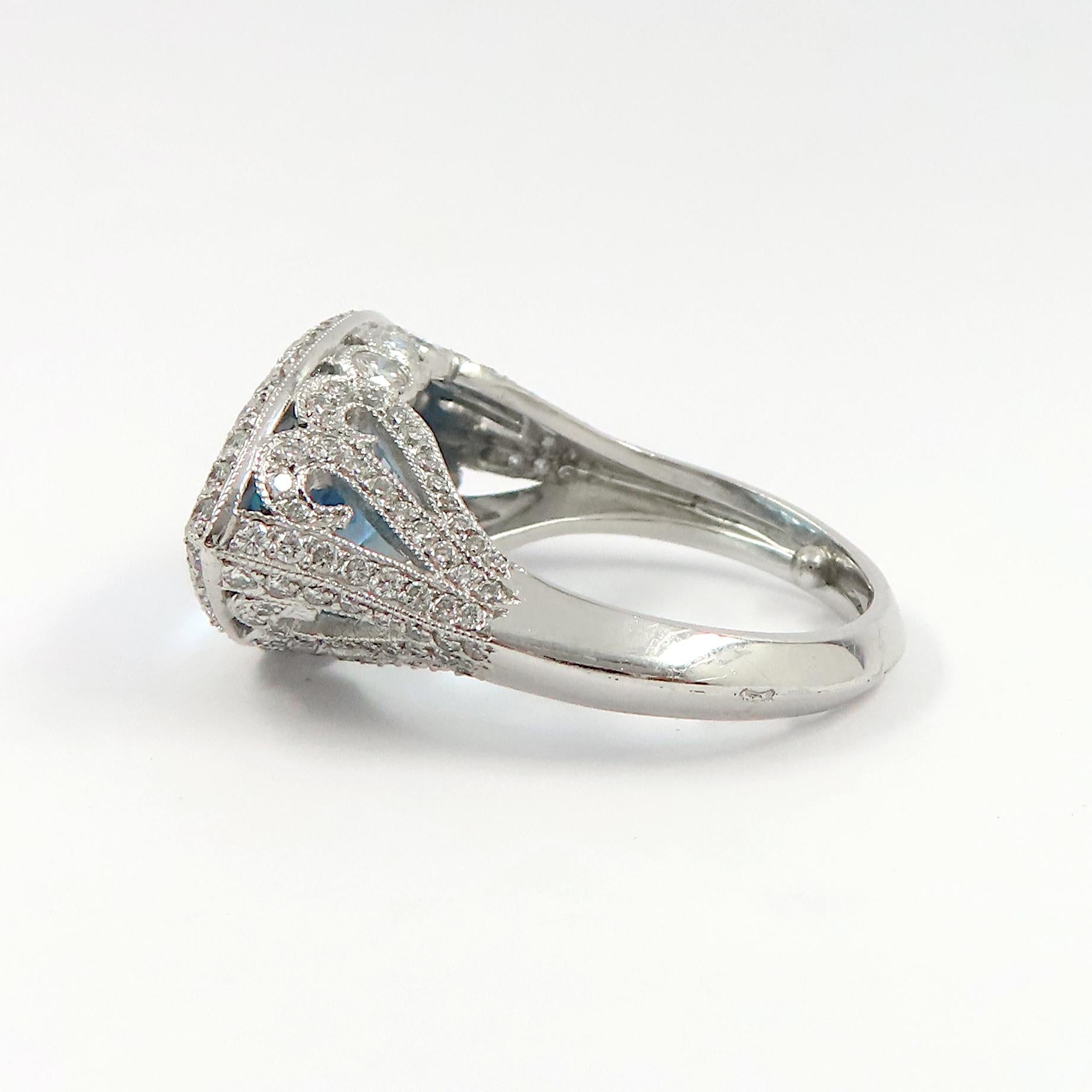 Aquamarine and Diamond Platinum Ring In Excellent Condition For Sale In London, GB