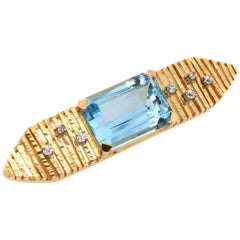 Aquamarine and Diamond Retro Yellow Gold Brooch, 1950s