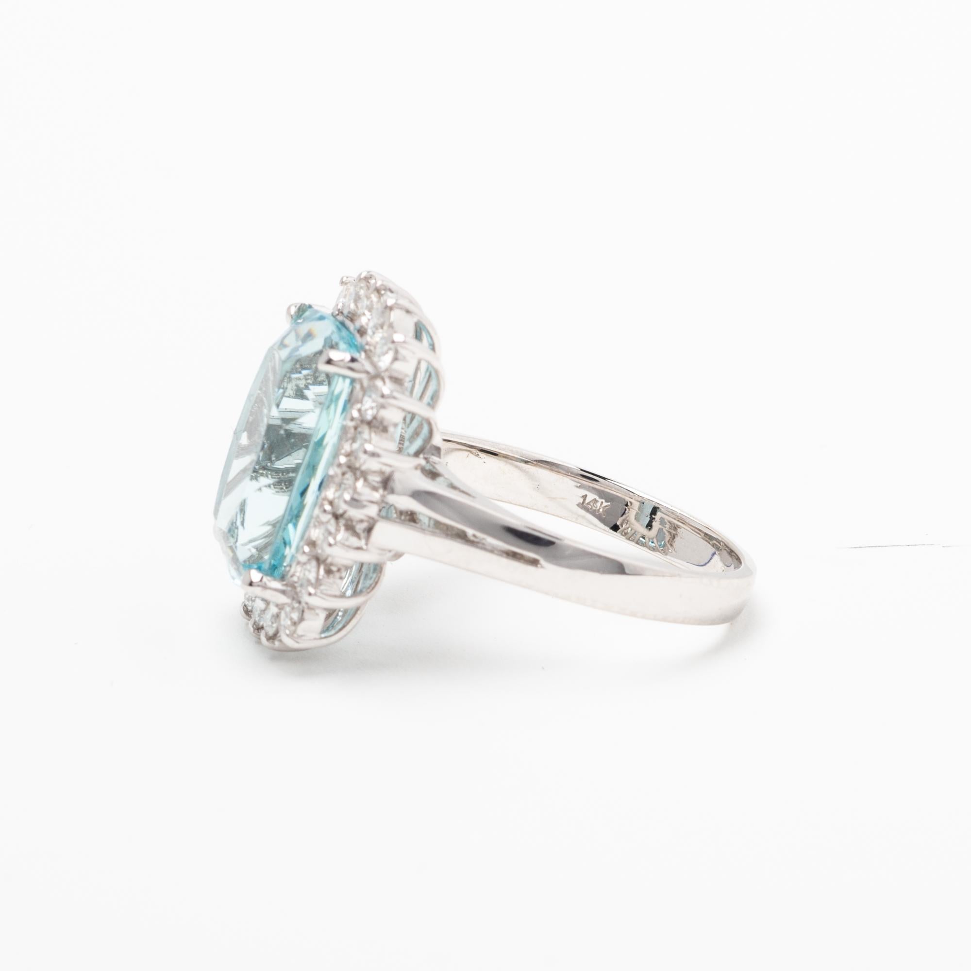Aquamarine and Diamond Ring In Good Condition In Palm Beach, FL