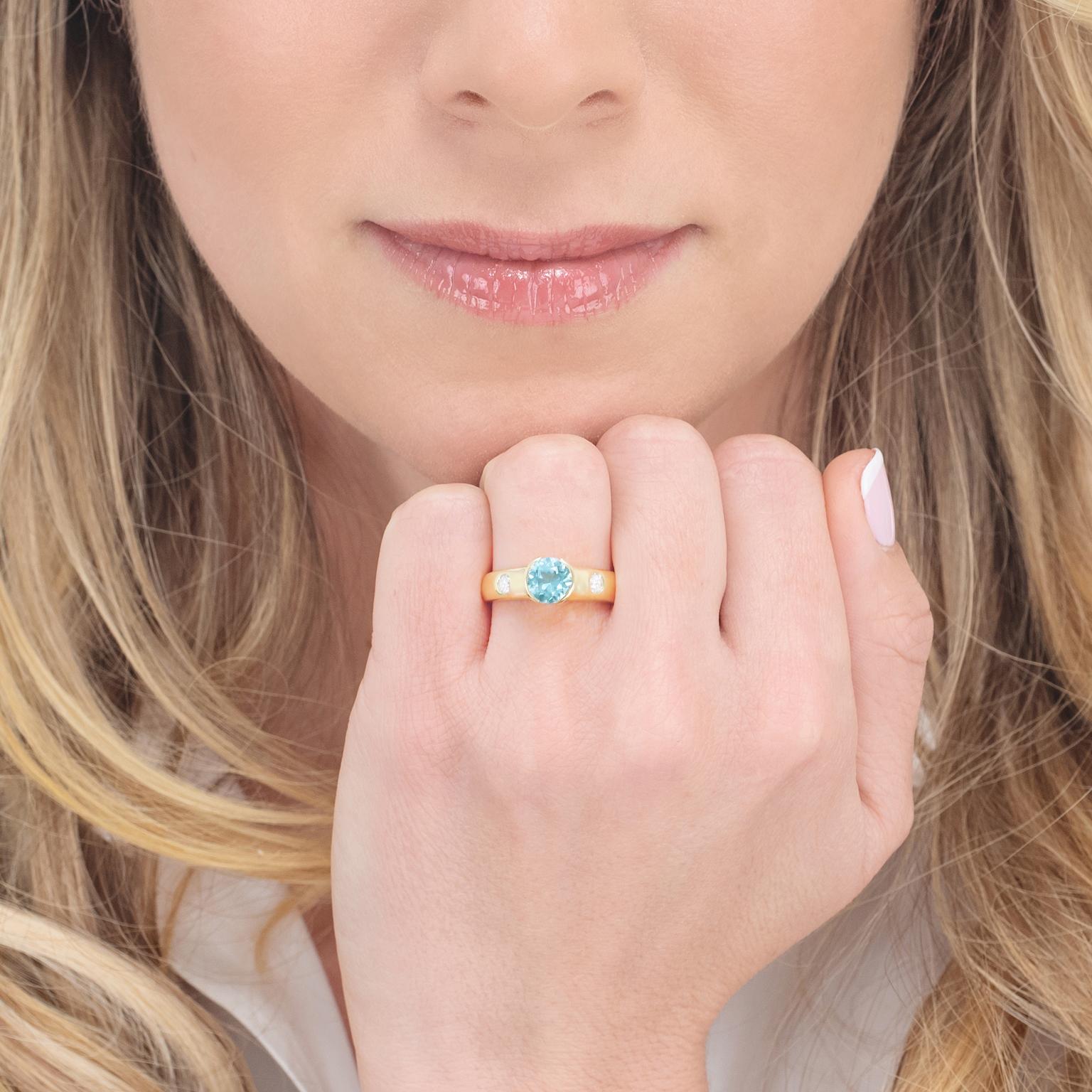 Women's or Men's Aquamarine and Diamond Ring