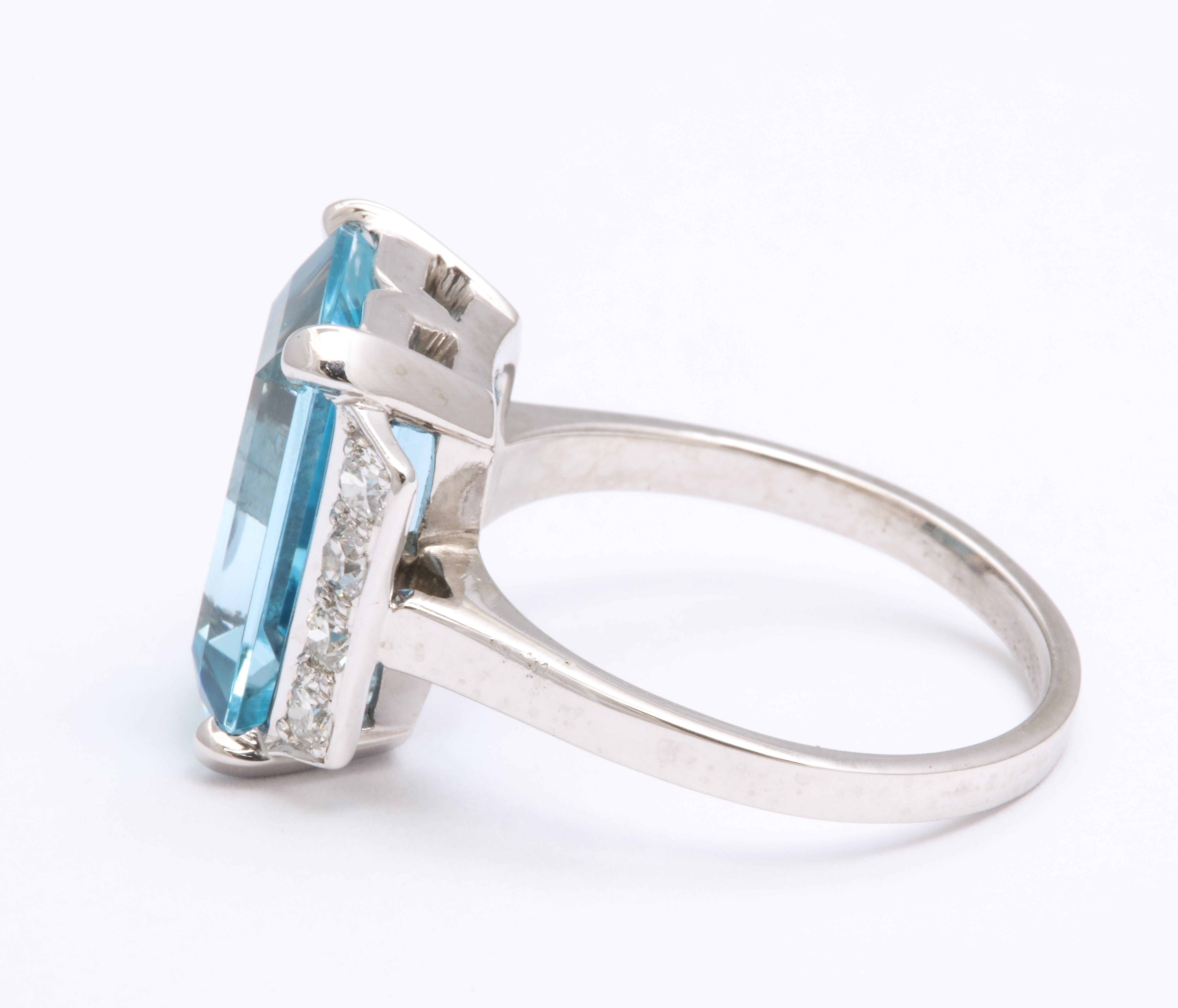 Aquamarine and Diamond Ring For Sale at 1stDibs