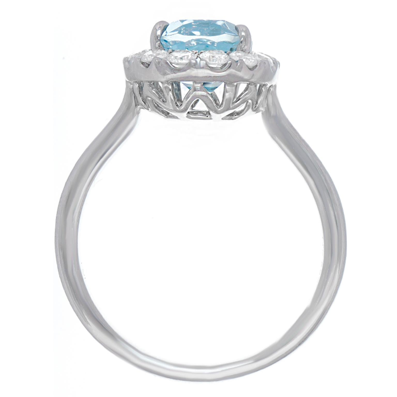 Aquamarine and Diamond Ring For Sale 4