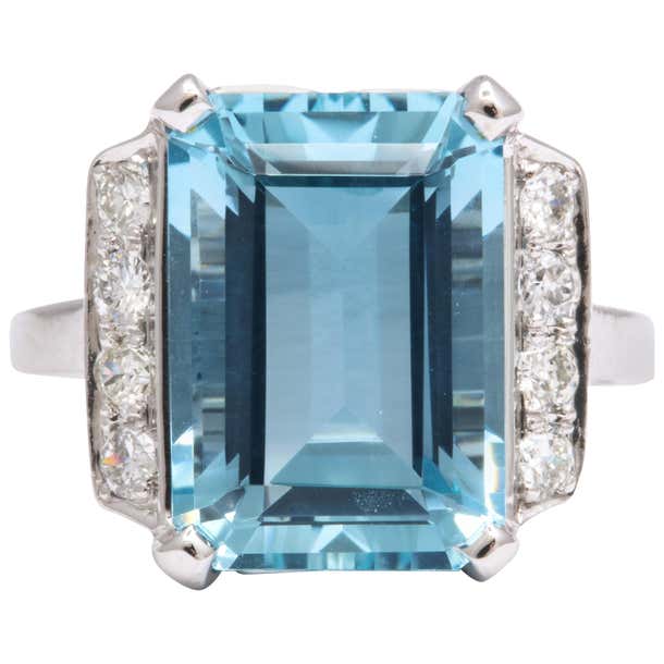 Aquamarine and Diamond Ring For Sale at 1stDibs