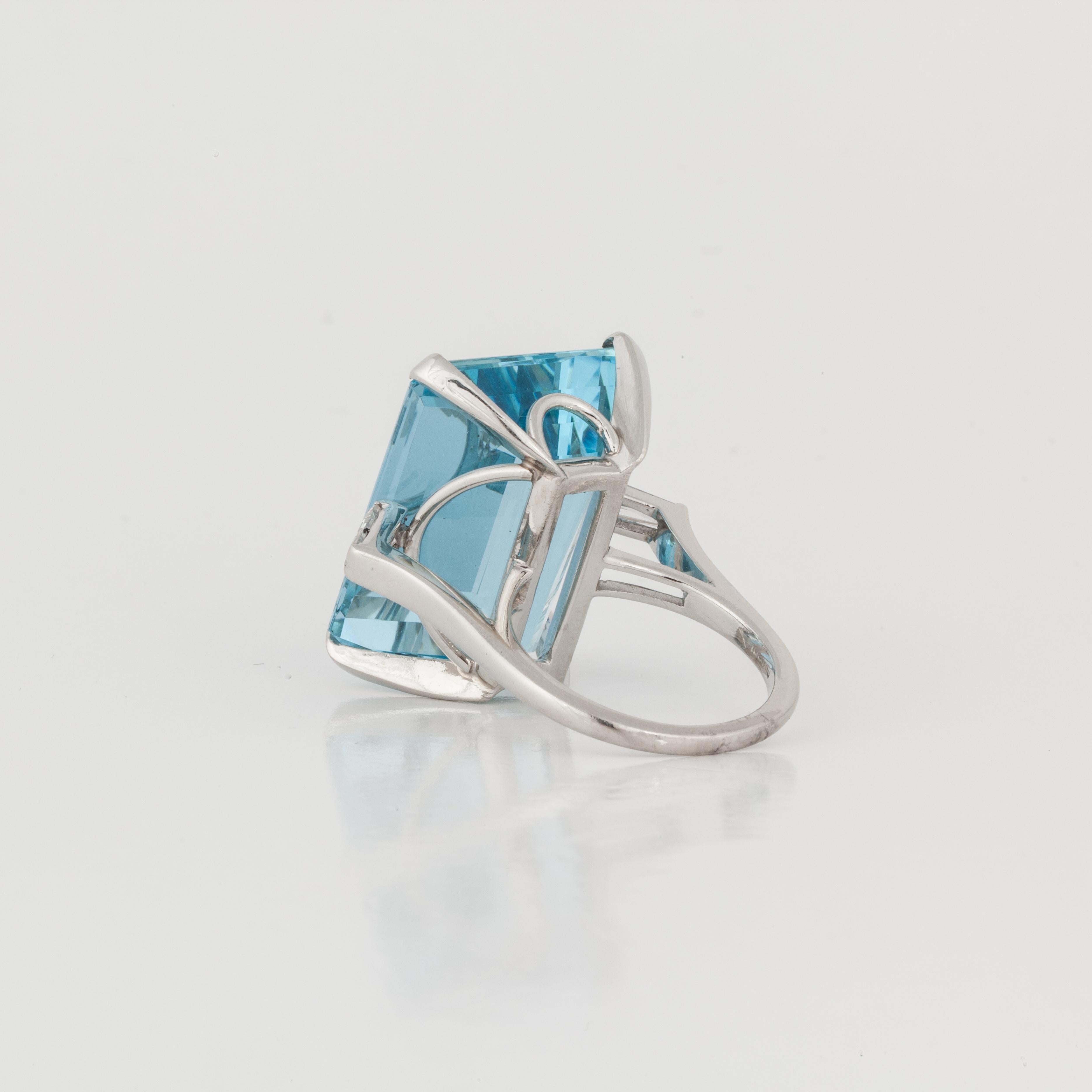 Mixed Cut 35.80 carat Aquamarine Platinum Ring 