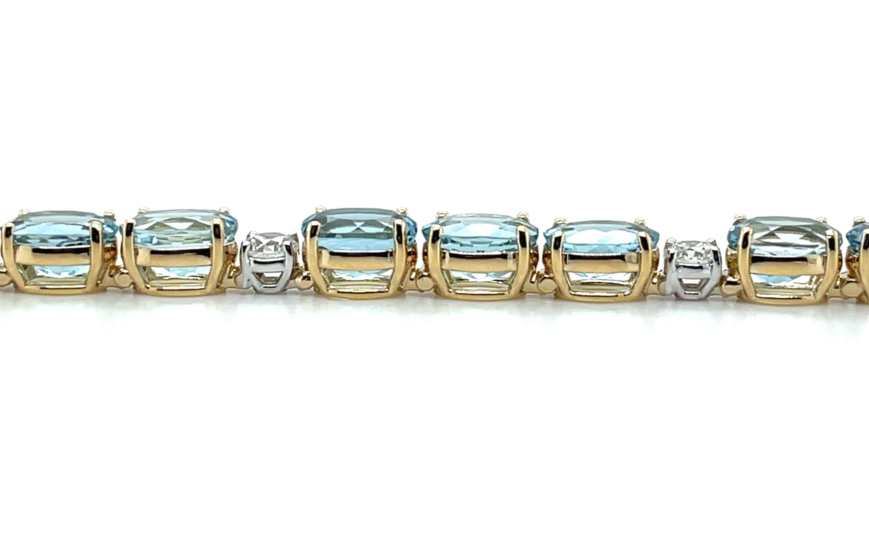 Taille ovale Bracelet tennis en or 18 carats avec aigue-marine et diamants, 20,99 carats au total en vente