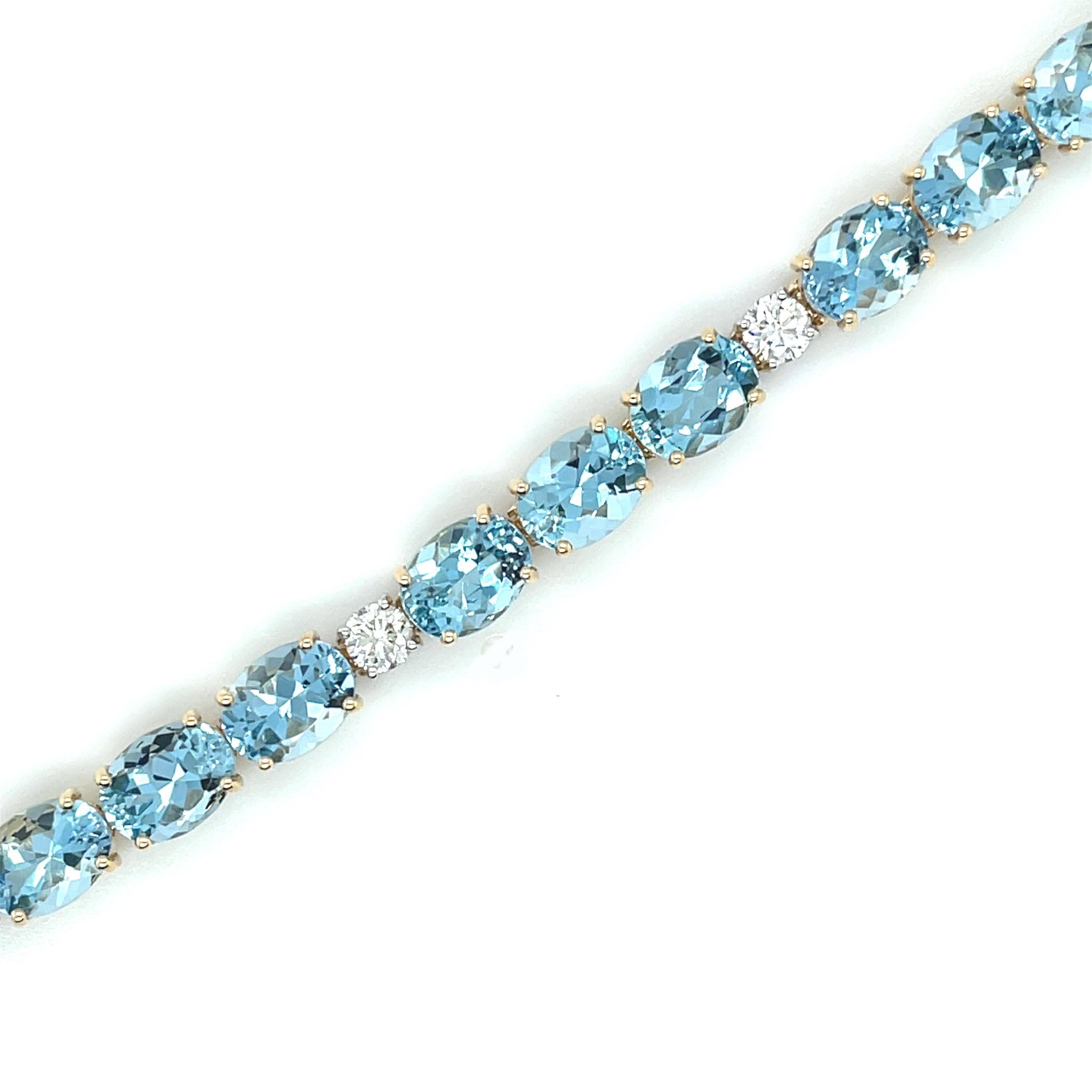 Women's or Men's Aquamarine and Diamond Tennis Bracelet in 18k Gold, 20.99 Carats Total For Sale