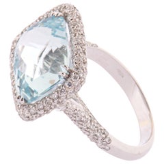 Aquamarine and Diamonds 18 Karat White Gold Ring