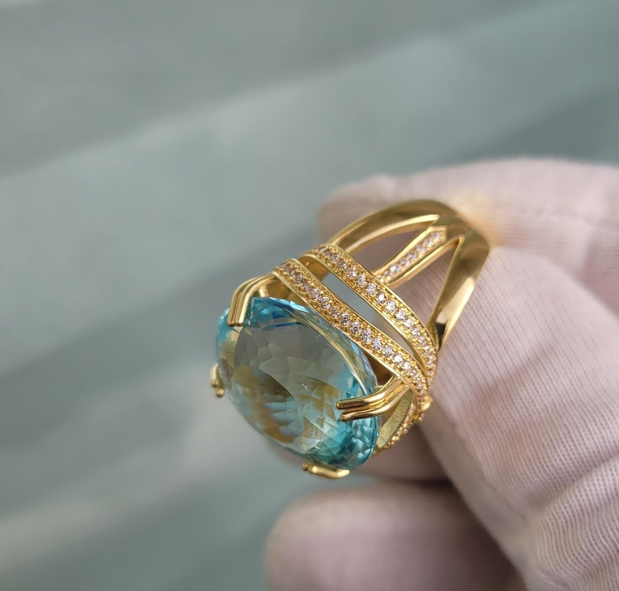Aquamarine and diamonds 18k gold ring For Sale 14
