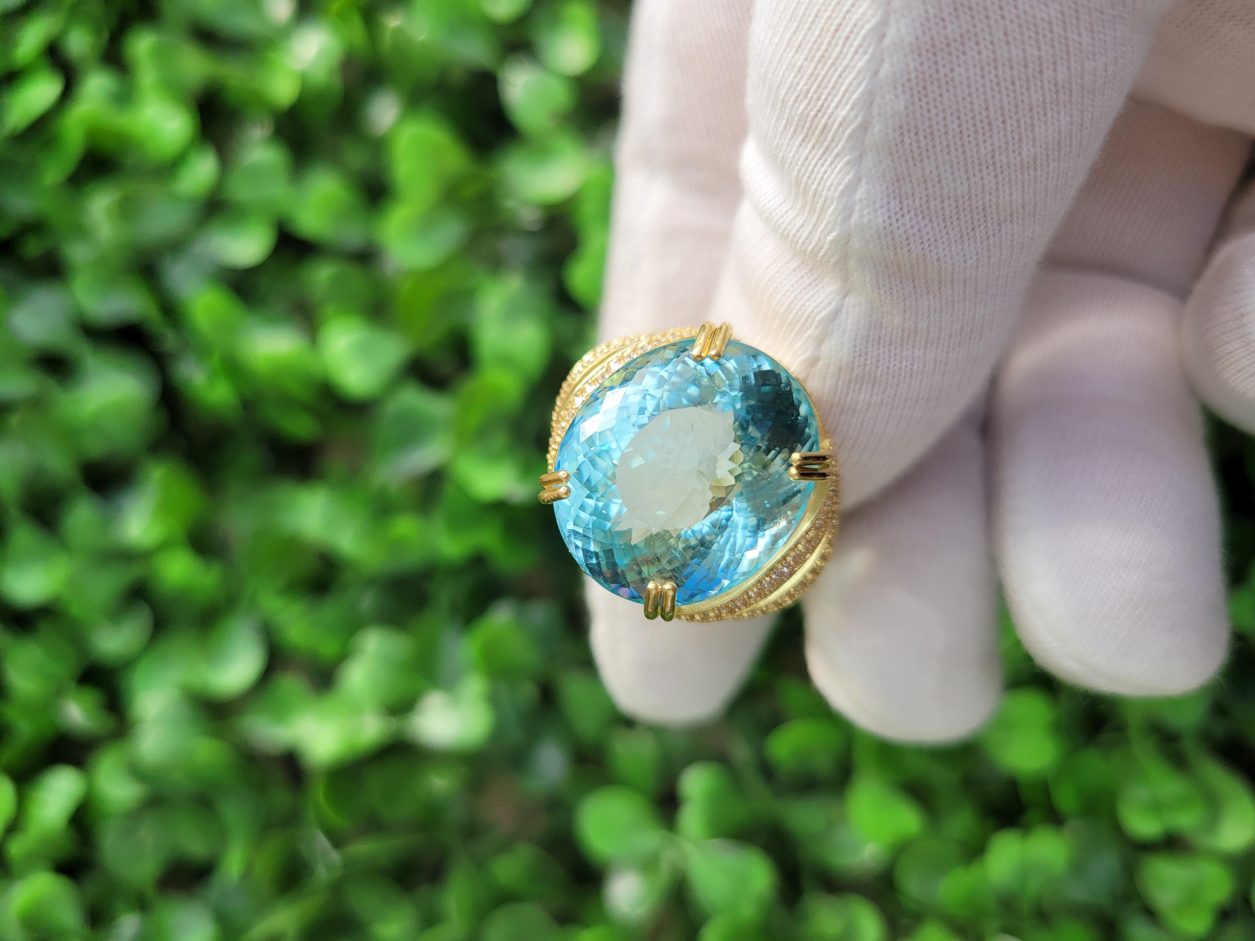 Aquamarine and diamonds 18k gold ring For Sale 4