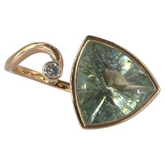 Bague à la mode en aigue-marine et diamants de George Lambert, Suisse