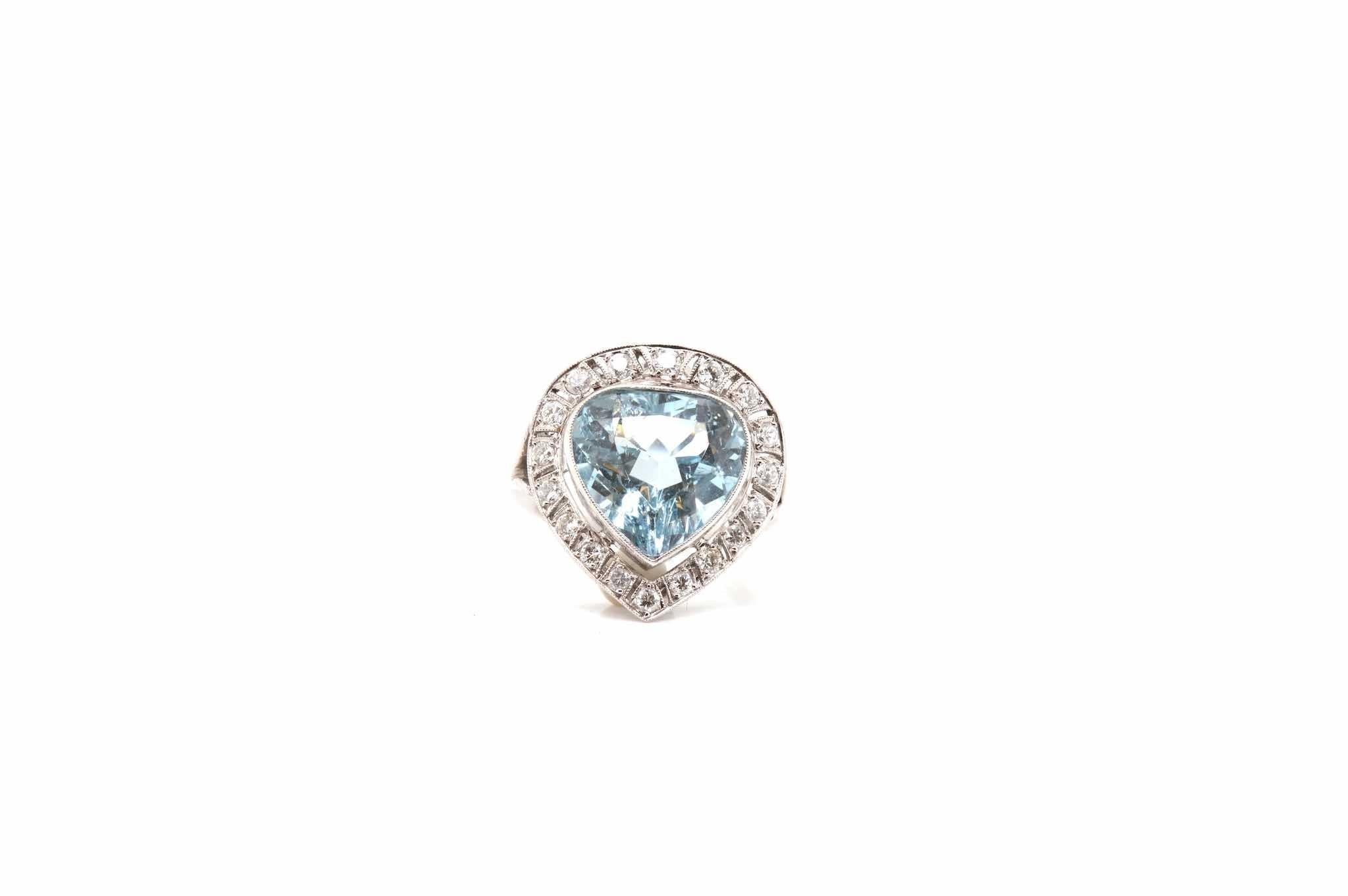 Stones: Aquamarine and old cut diamonds
for a total weight of 0.45 carats.
Material: Platinum
Dimensions: 21 x 19 mm
Weight: 7.8g
Size: 52 (free sizing)
Certificate
Ref. : 24749