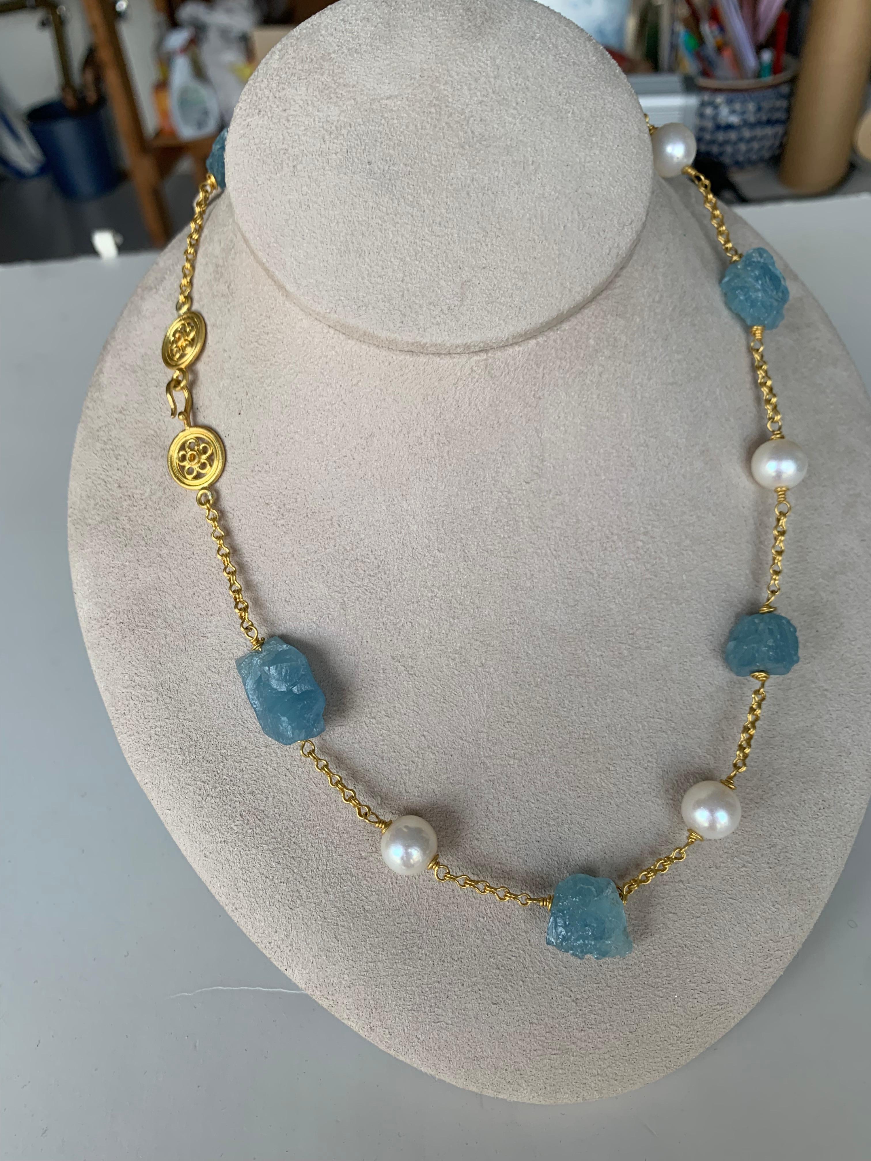 Artiste Collier d'aigue-marine et de perles en or 22 carats en vente