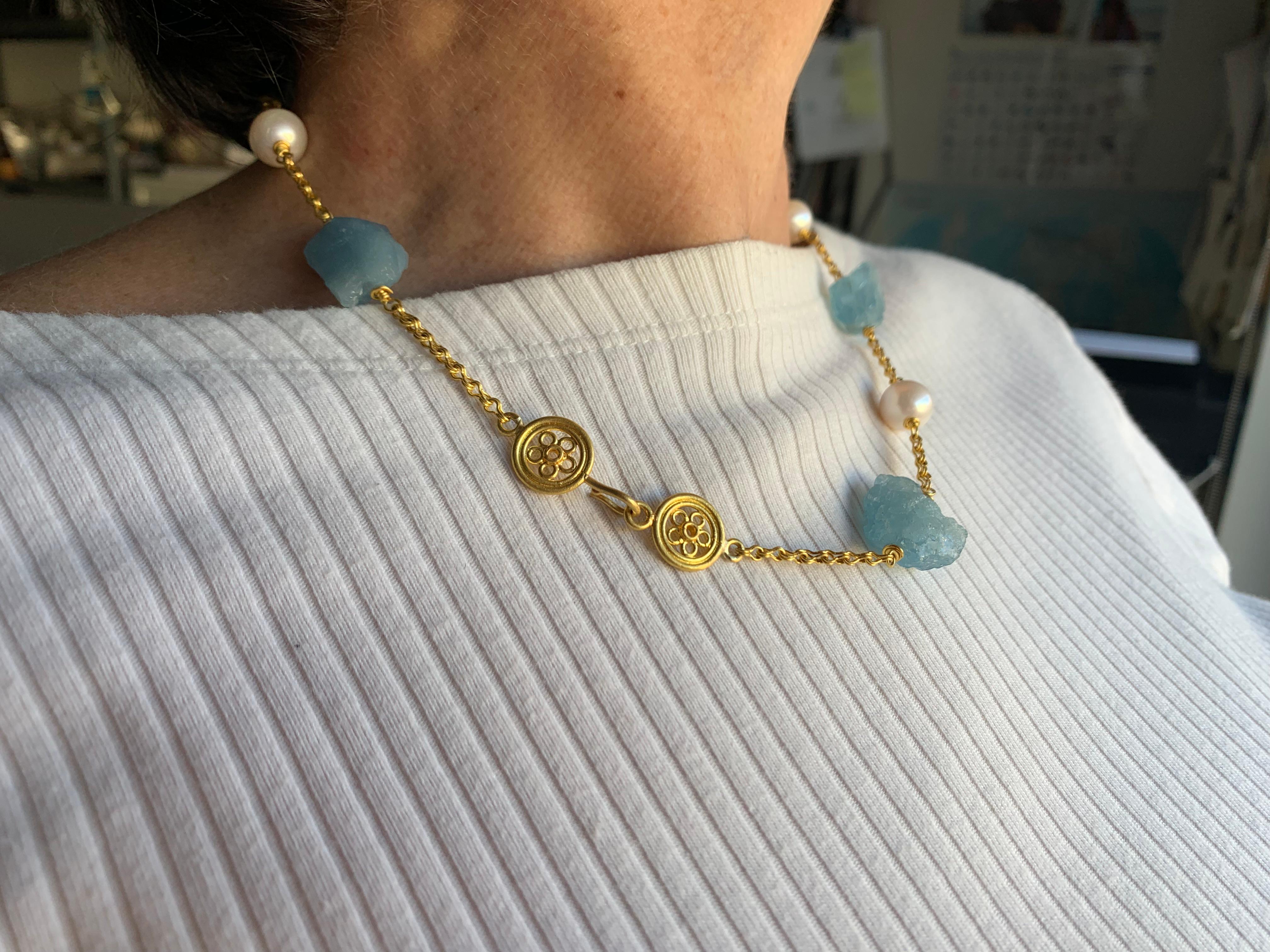 Uncut Aquamarine and Pearl Necklace 22 Karat Gold For Sale