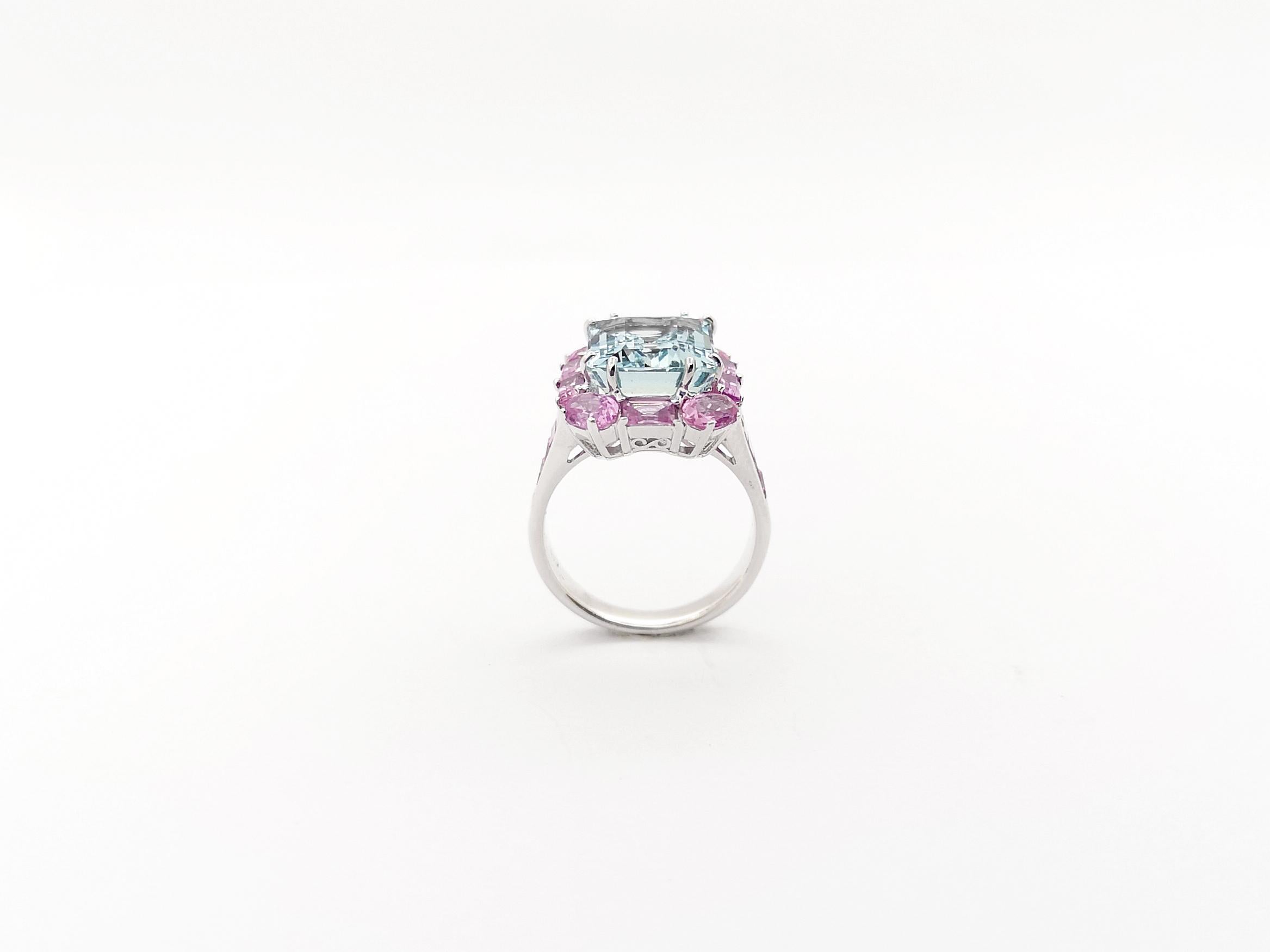 Aquamarine and Pink Sapphire Ring set in 18K White Gold Settings For Sale 8