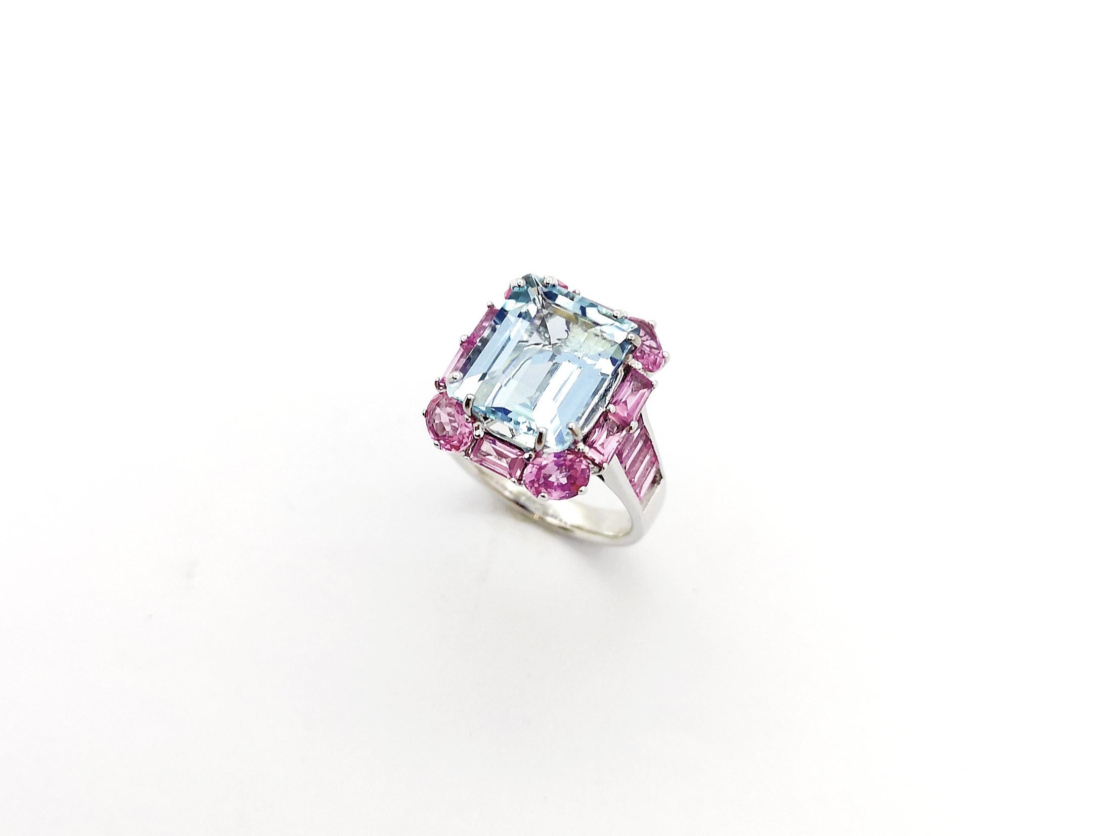 Aquamarine and Pink Sapphire Ring set in 18K White Gold Settings For Sale 10