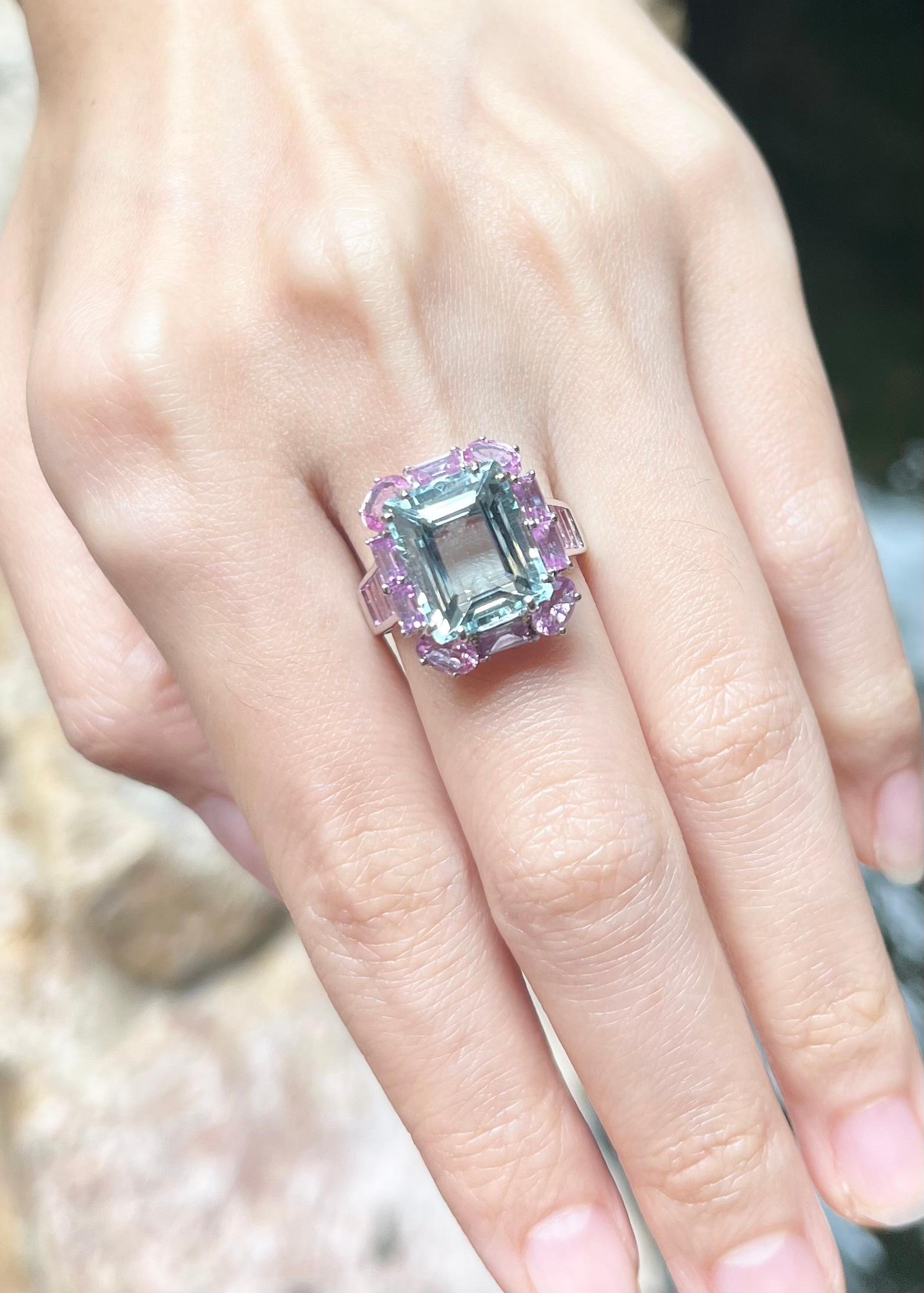 Women's Aquamarine and Pink Sapphire Ring set in 18K White Gold Settings For Sale