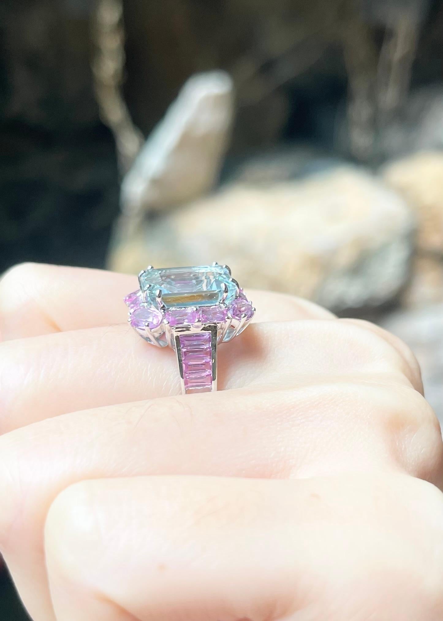 Aquamarine and Pink Sapphire Ring set in 18K White Gold Settings For Sale 3