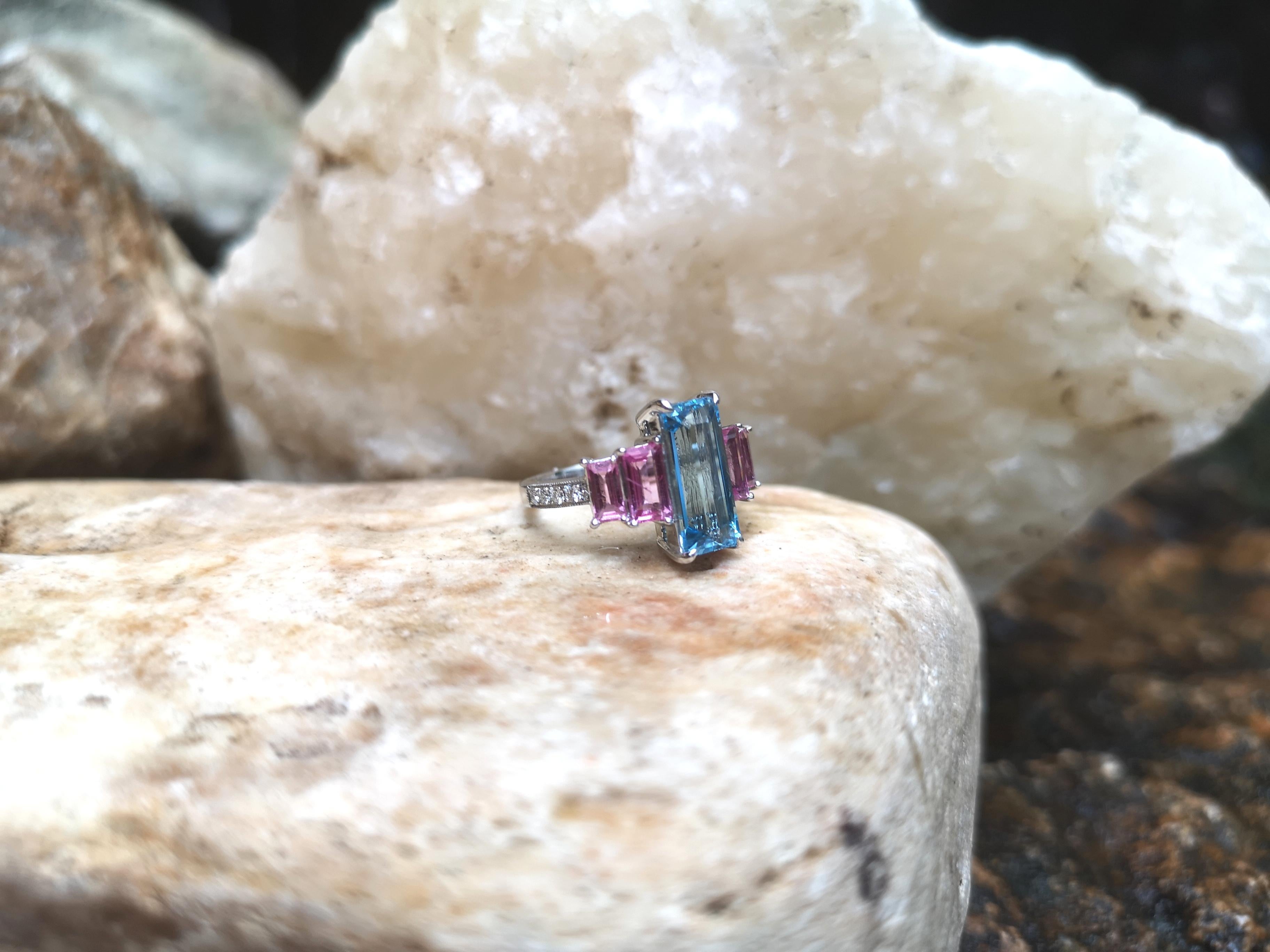 Contemporary Aquamarine and Pink Sapphire with Diamond Ring Set in 18 Karat White Gold For Sale