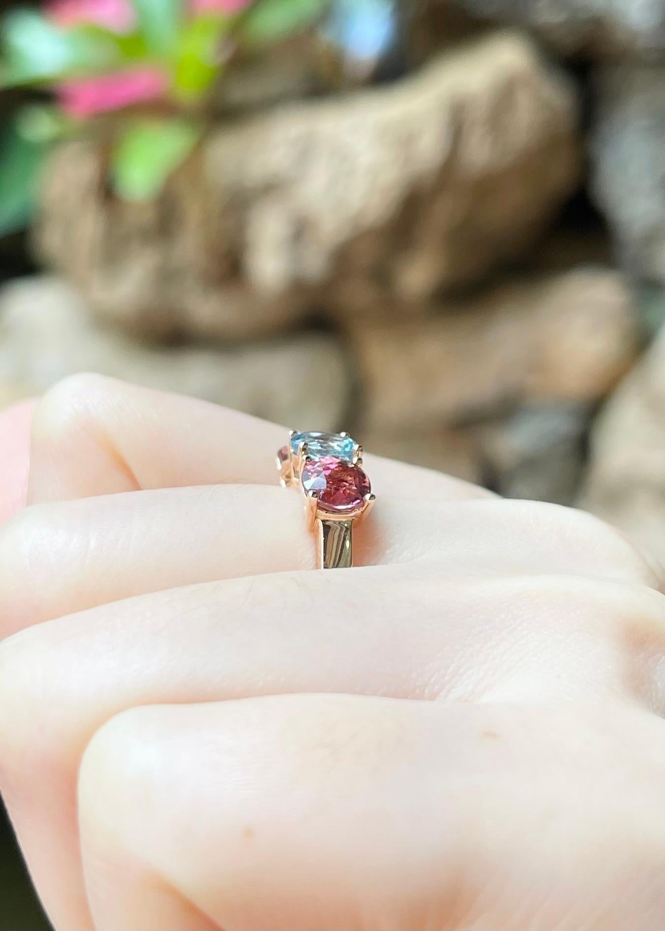 Anello con acquamarina e tormalina rosa con montatura in oro rosa 18 carati in vendita 1