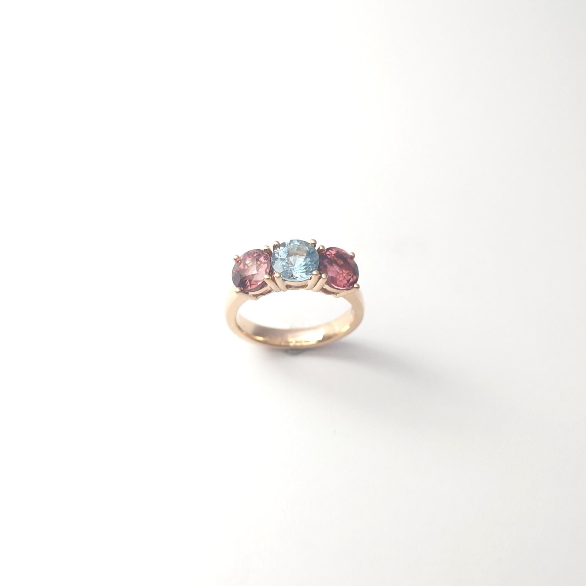 Anello con acquamarina e tormalina rosa con montatura in oro rosa 18 carati in vendita 2