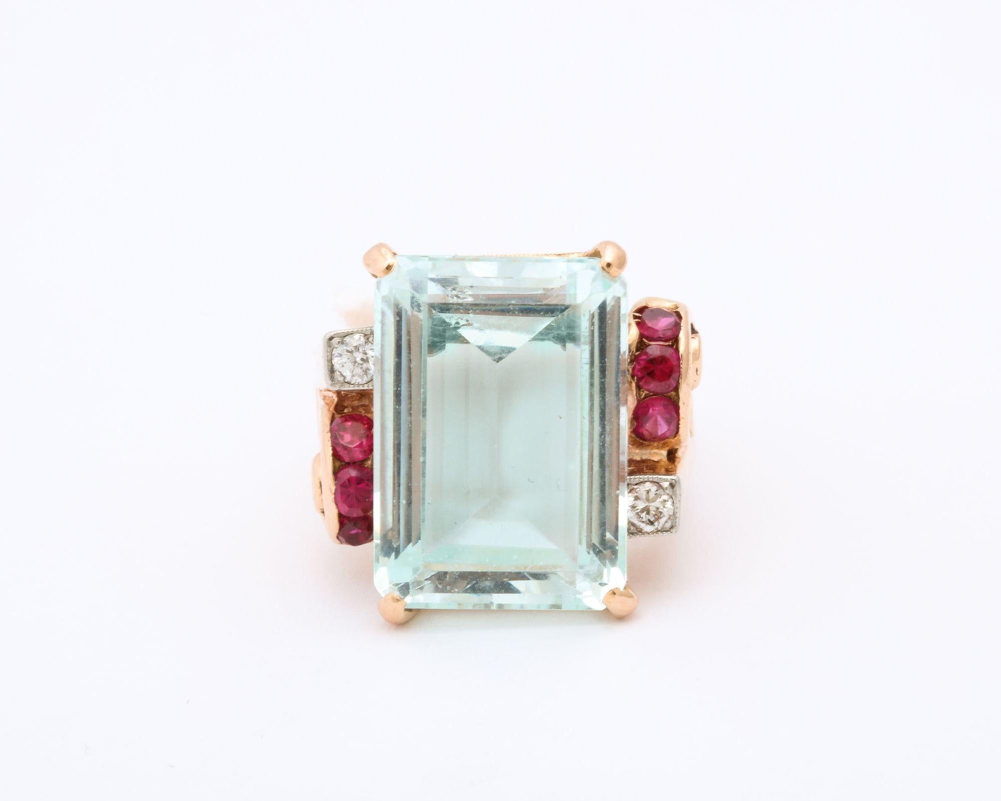 Aquamarine and Ruby Gold Ring For Sale 3