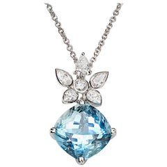 Collier pendentif en or blanc 18 carats avec aigue-marine et diamant blanc