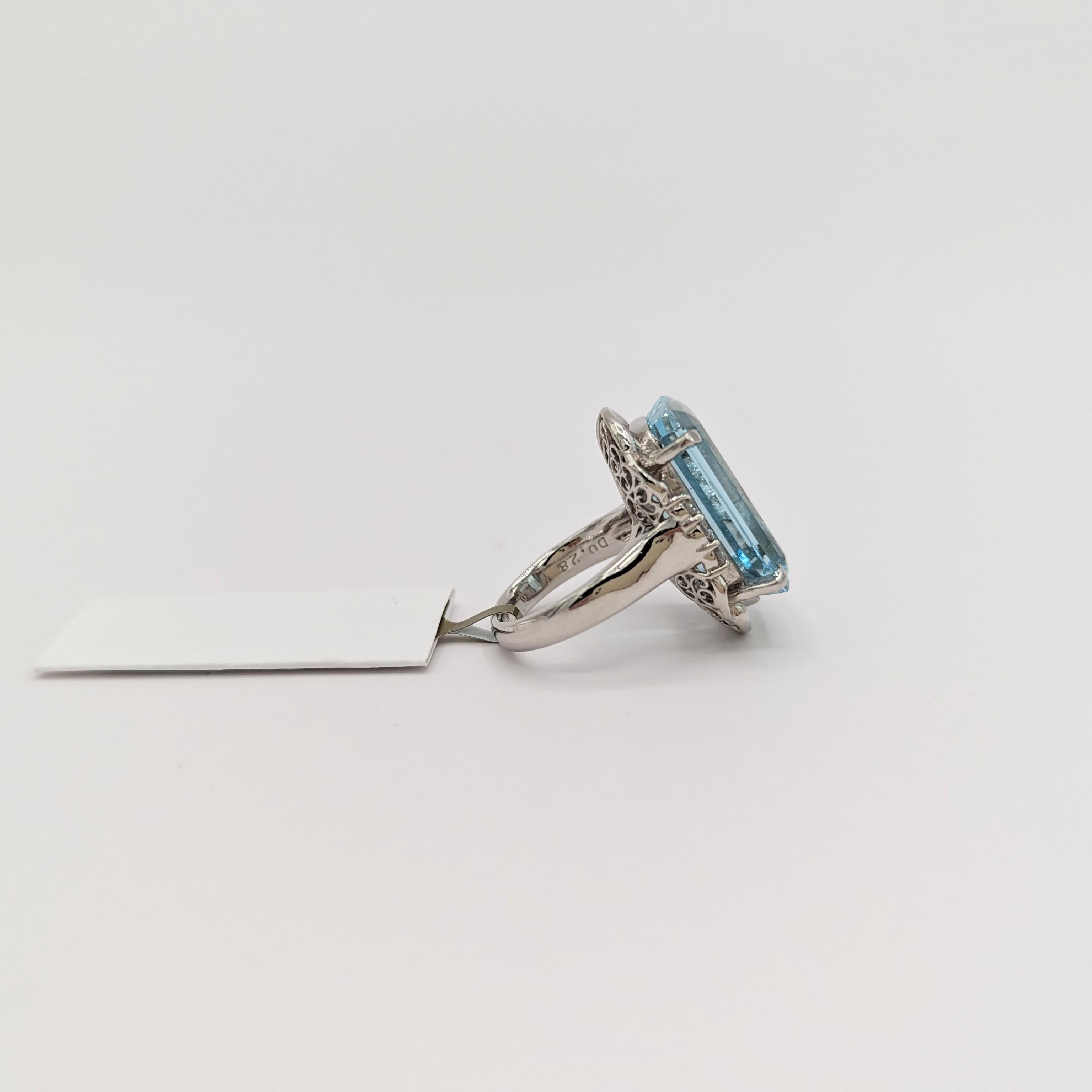 Women's or Men's Aquamarine and White Diamond Cocktail Ring in Platinum For Sale