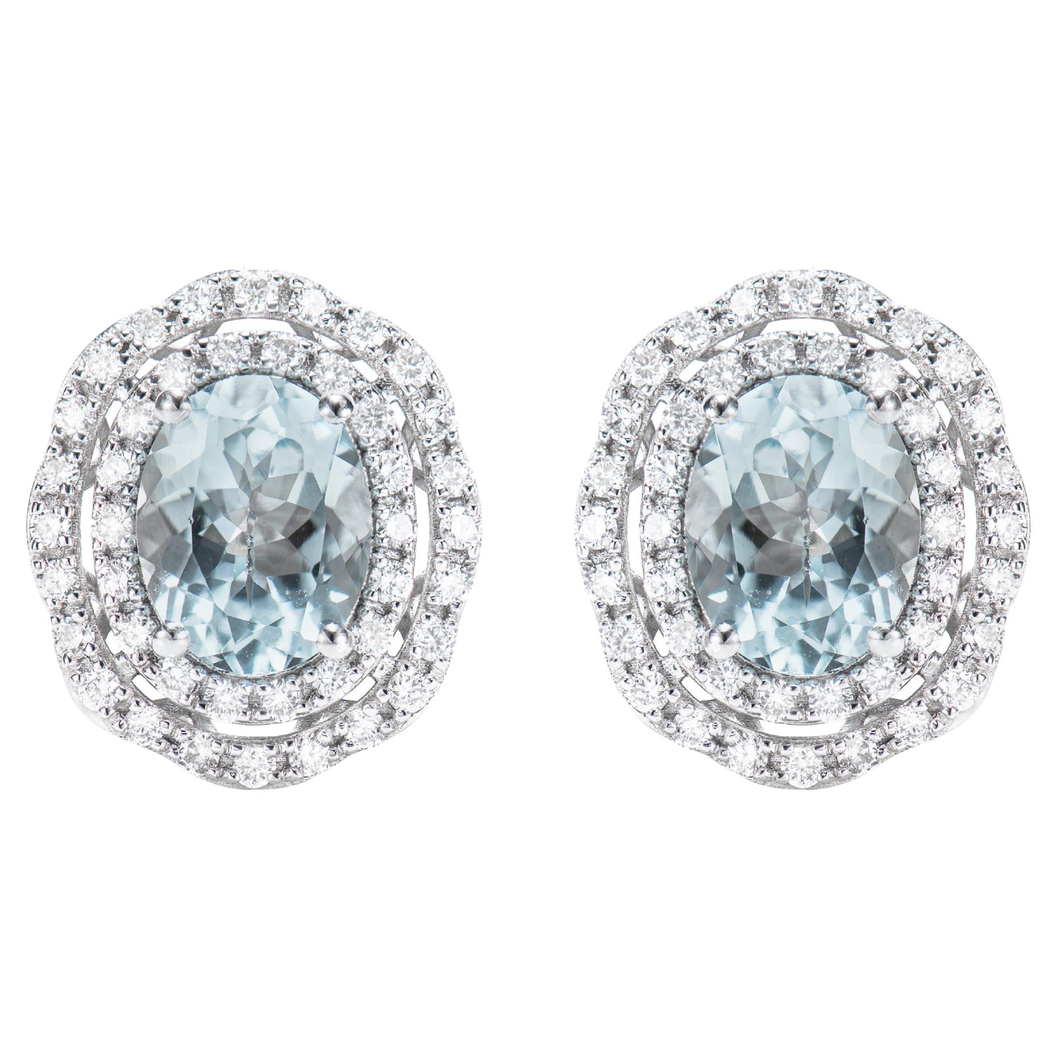 Aquamarine and White Diamond Studs Earring in 18 Karat White Gold. For Sale