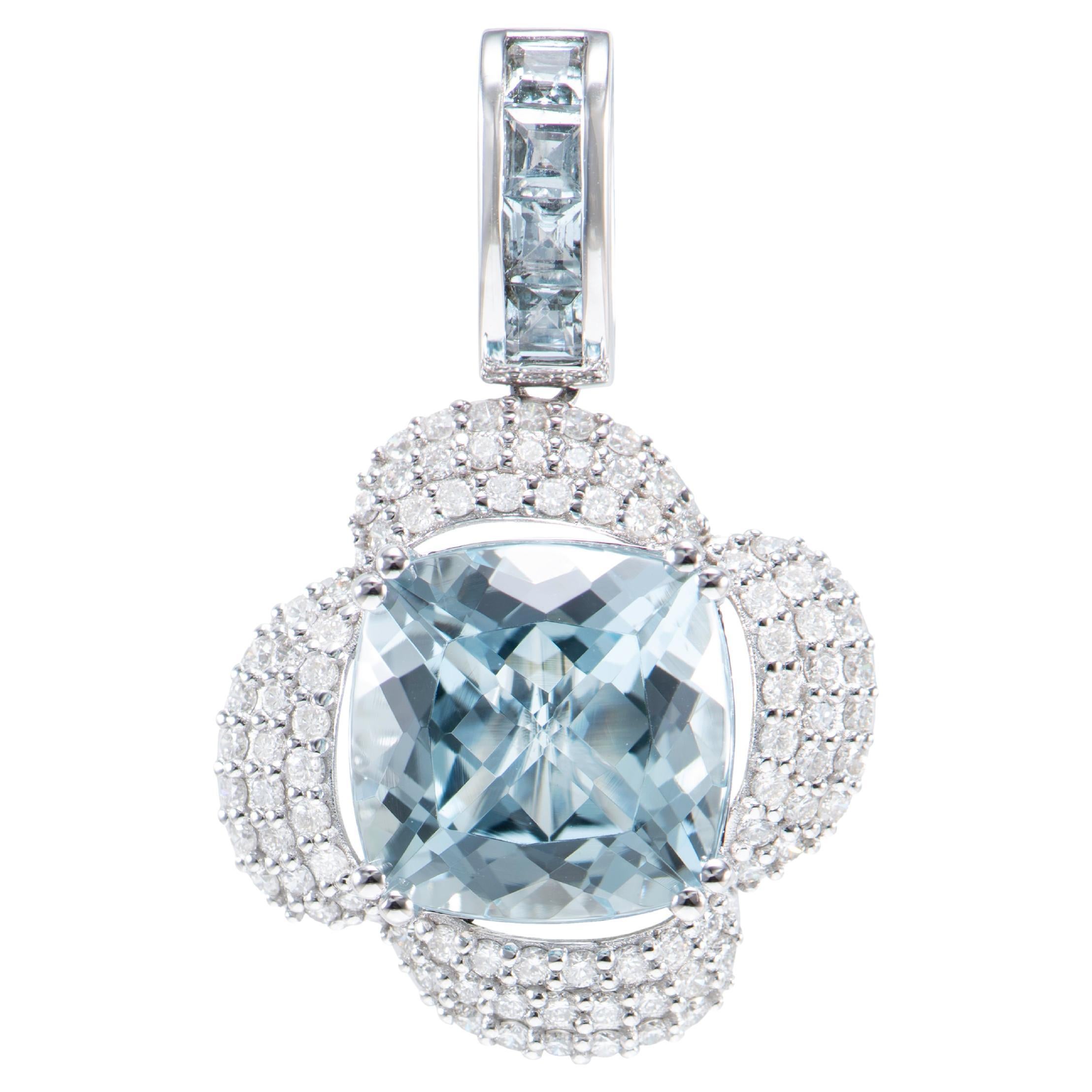 Aquamarine and White Diamond Pendant in 18 Karat White Gold For Sale