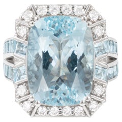 Aquamarine and White Diamond Ring in 18 Karat White Gold.