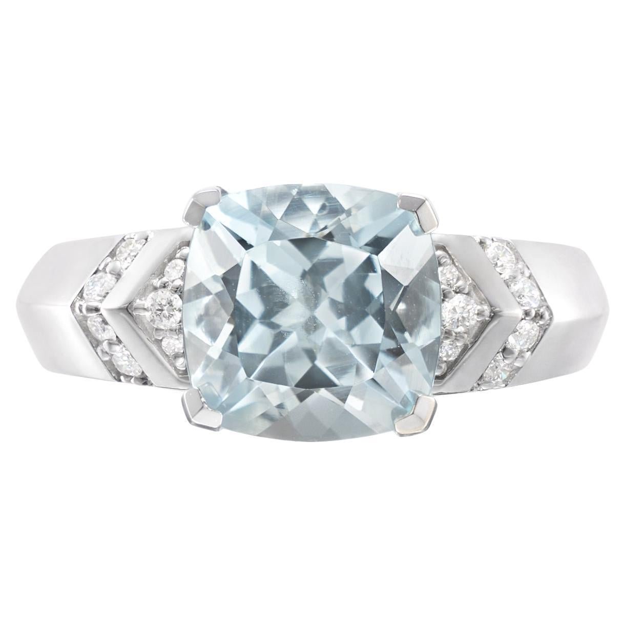 Sunita Nahata Aquamarine 2.86ct. Fancy Ring in 18K White Gold with Diamond.