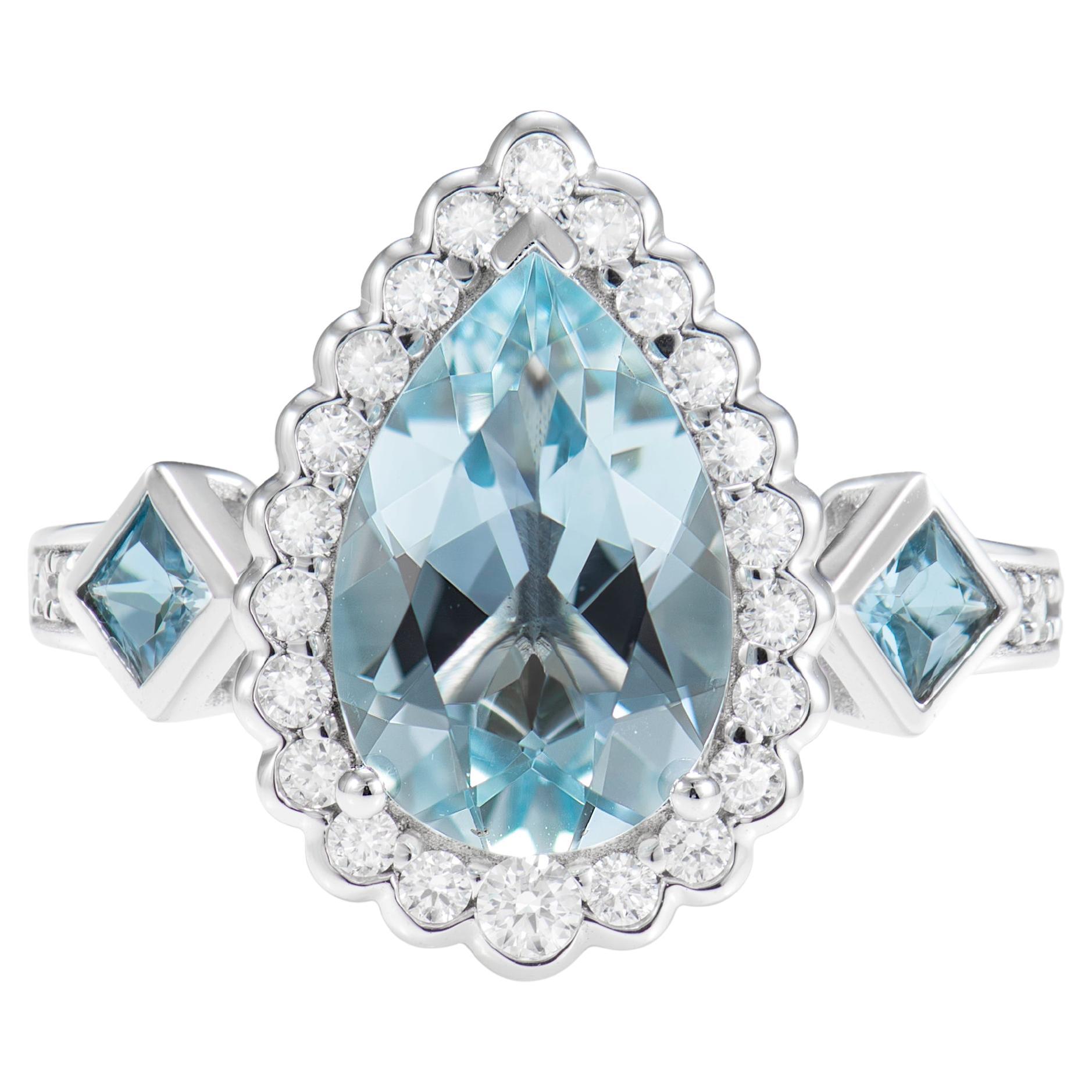 Aquamarine and White Diamond Ring in 18 Karat White Gold For Sale