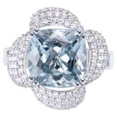 Aquamarine and White Diamond Ring in 18 Karat White Gold