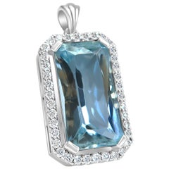 Aquamarine and White Gold Pendant