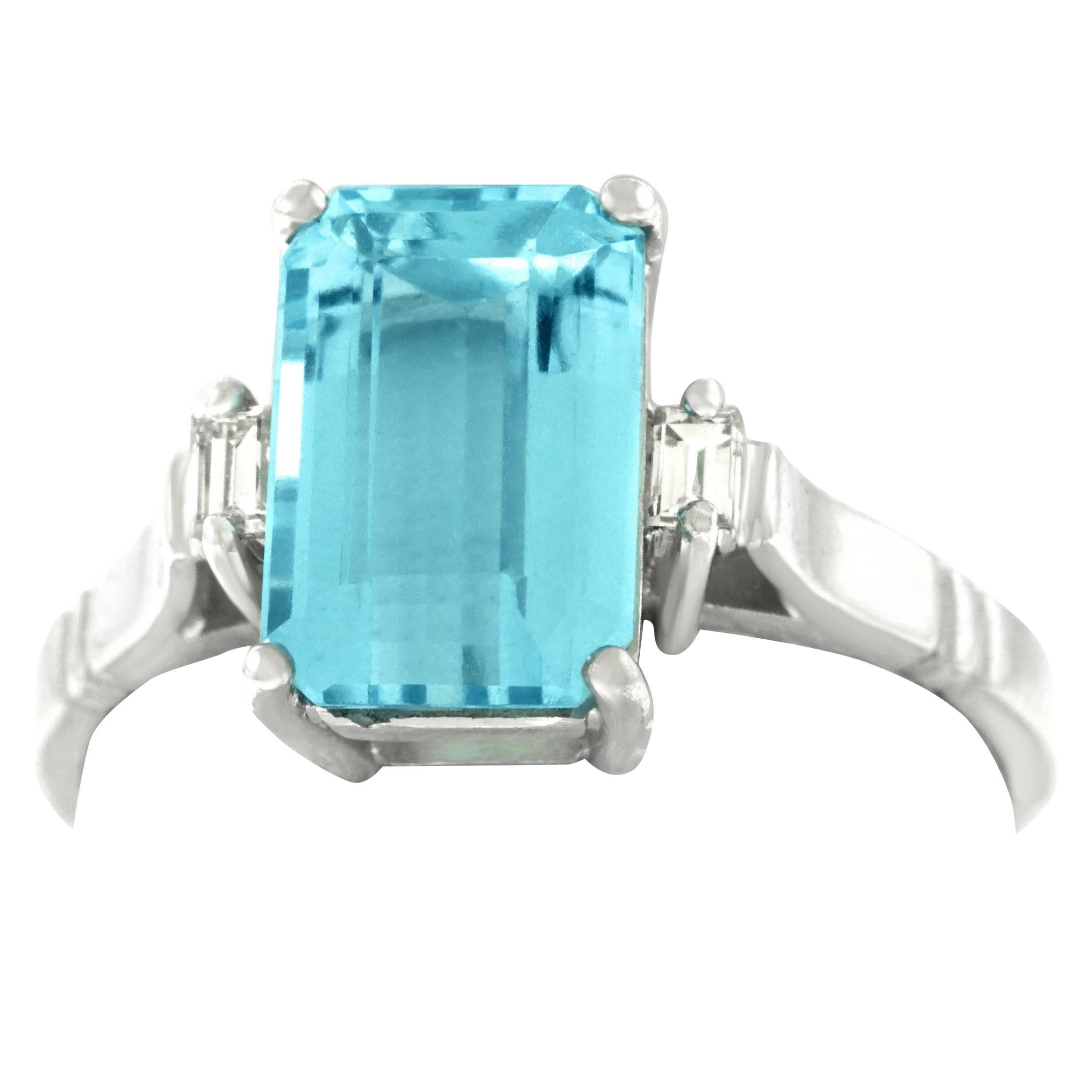 Aquamarine and White Gold Ring