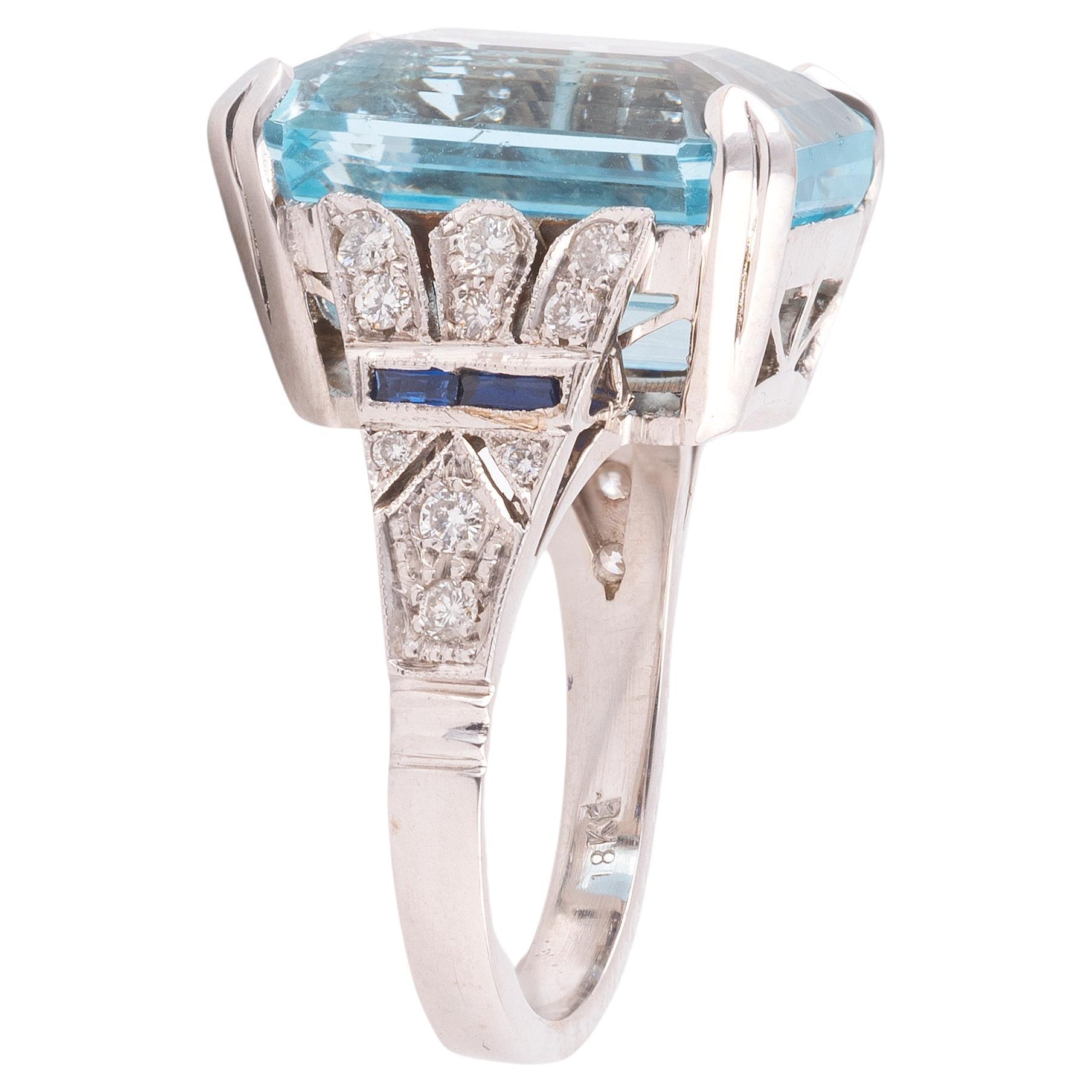Retro Aquamarine approximately 15ct and Diamond Ring For Sale